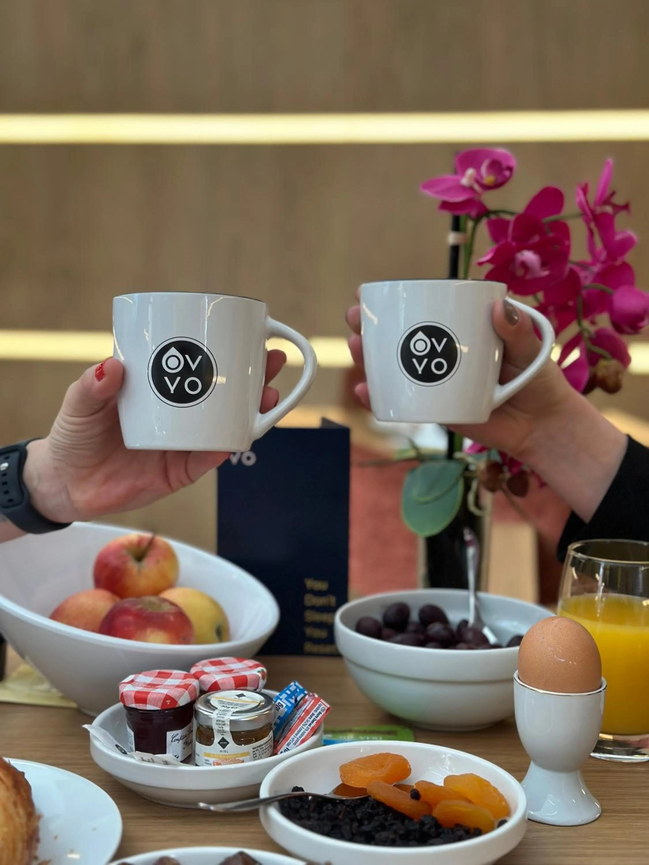 People in OVYO Hôtel