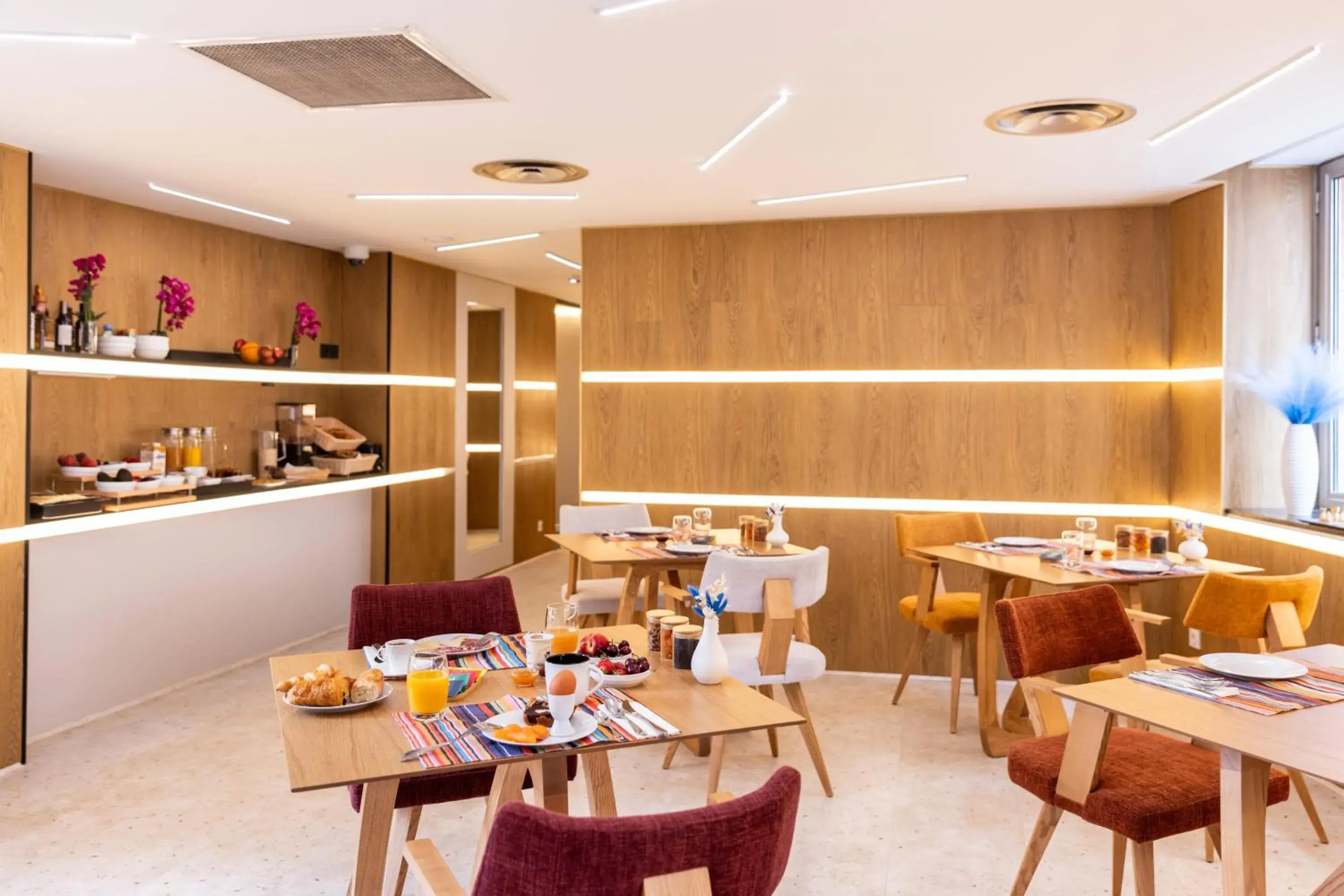 Lobby or reception in OVYO Hôtel Lobby or reception in OVYO Hôtel