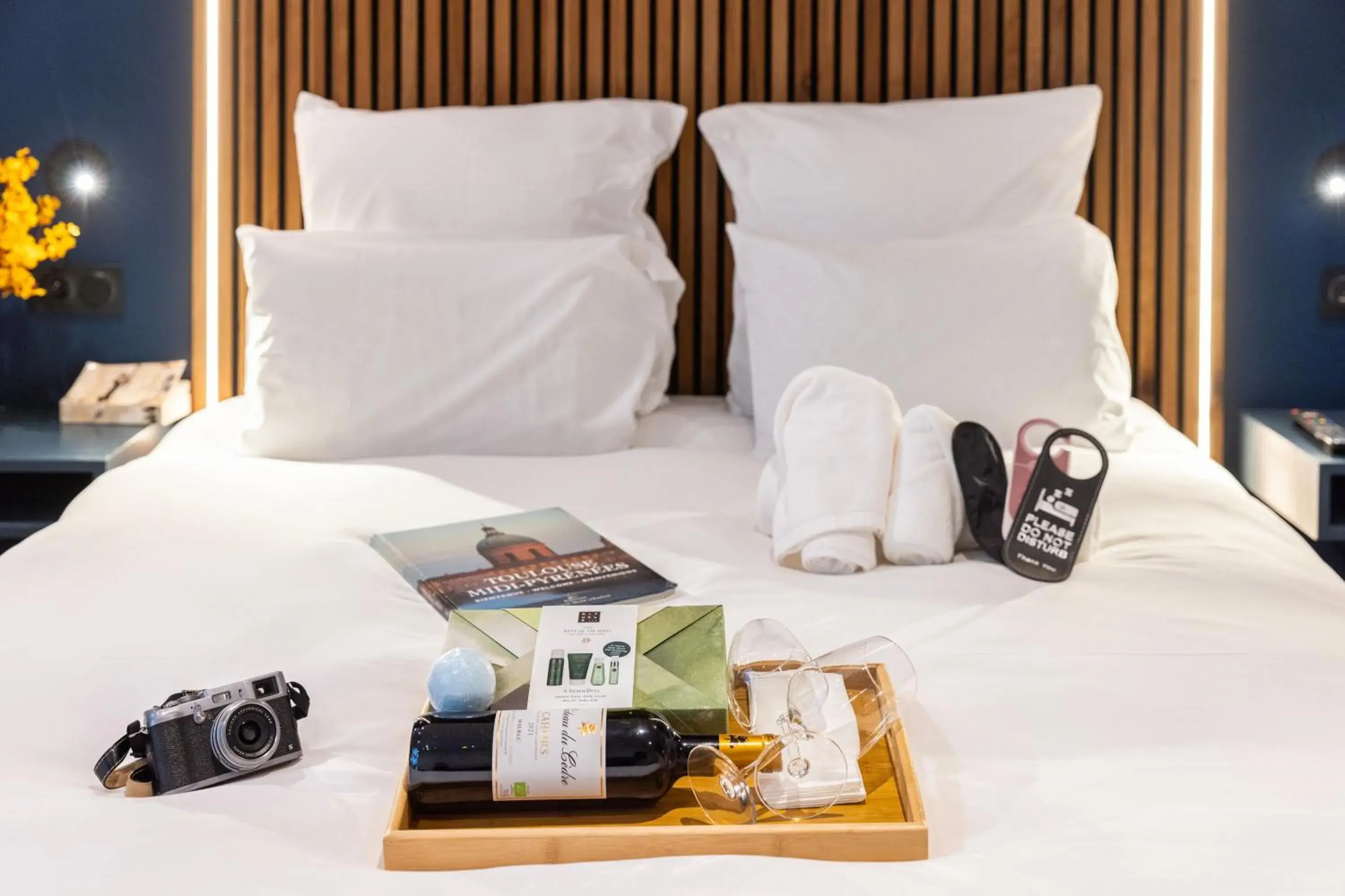 Bed in OVYO Hôtel Bed in OVYO Hôtel