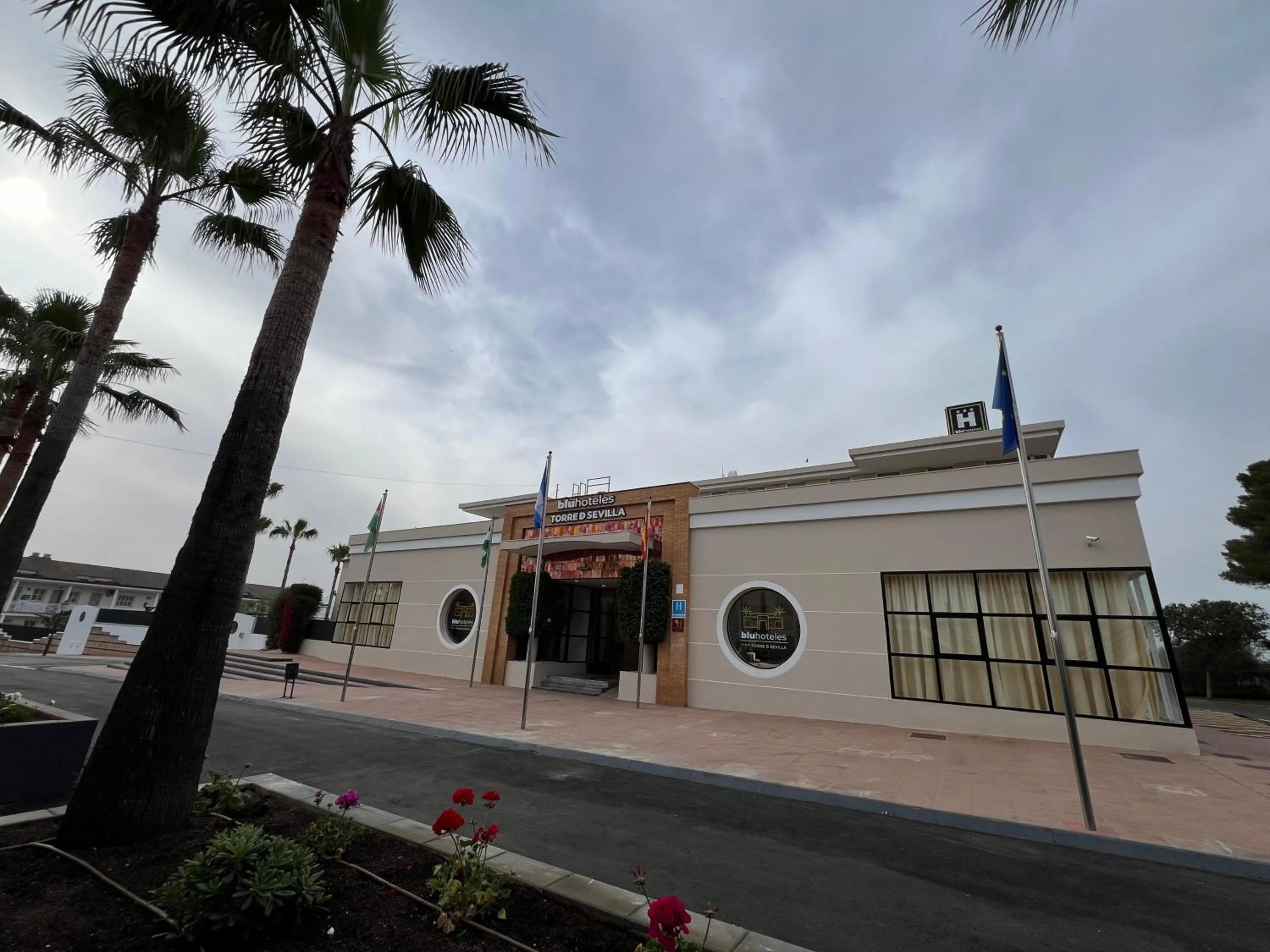 Off site in Hospedium Hotel Sky Blu Torre de Sevilla