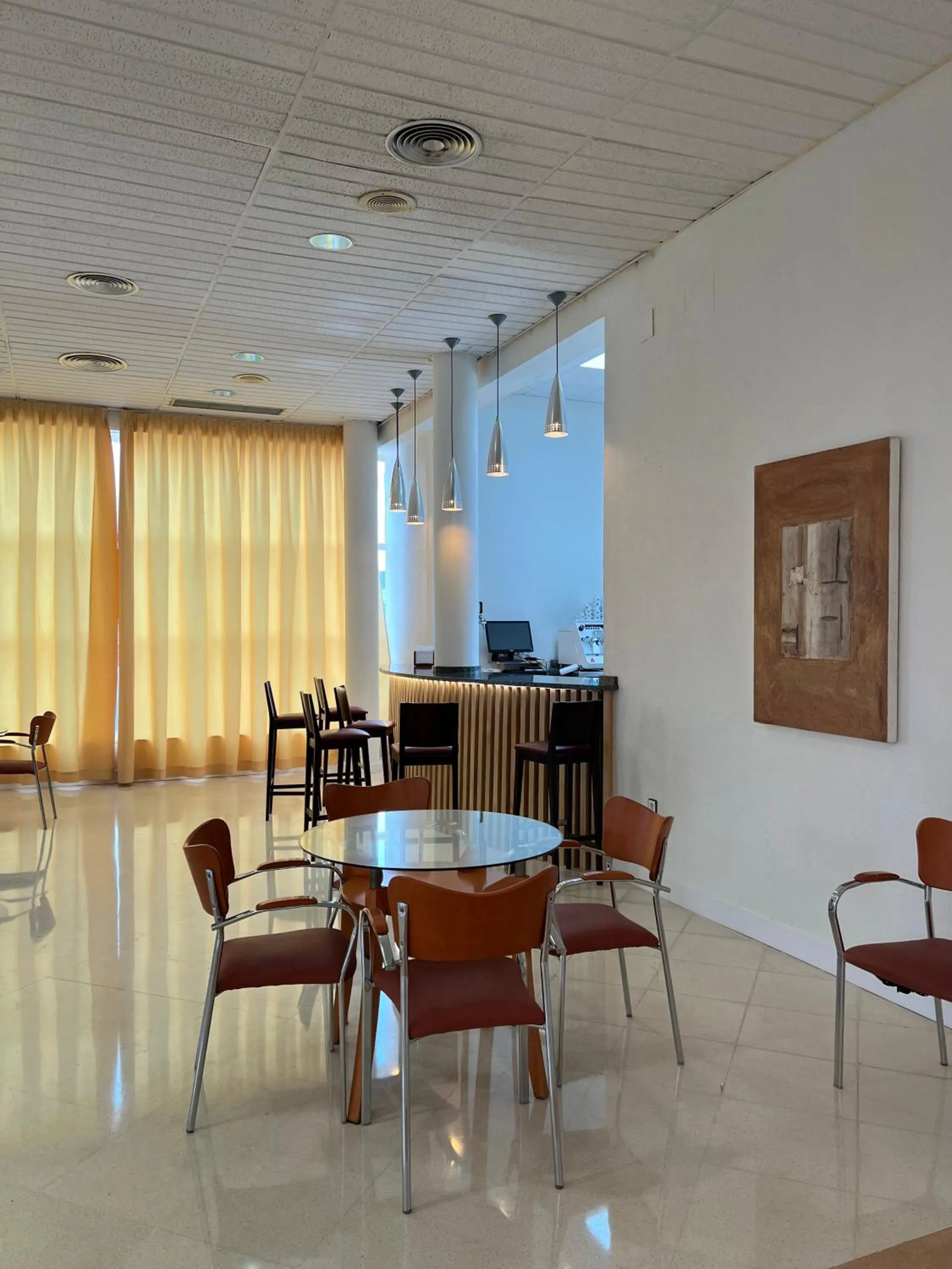 Lounge or bar in Hospedium Hotel Sky Blu Torre de Sevilla