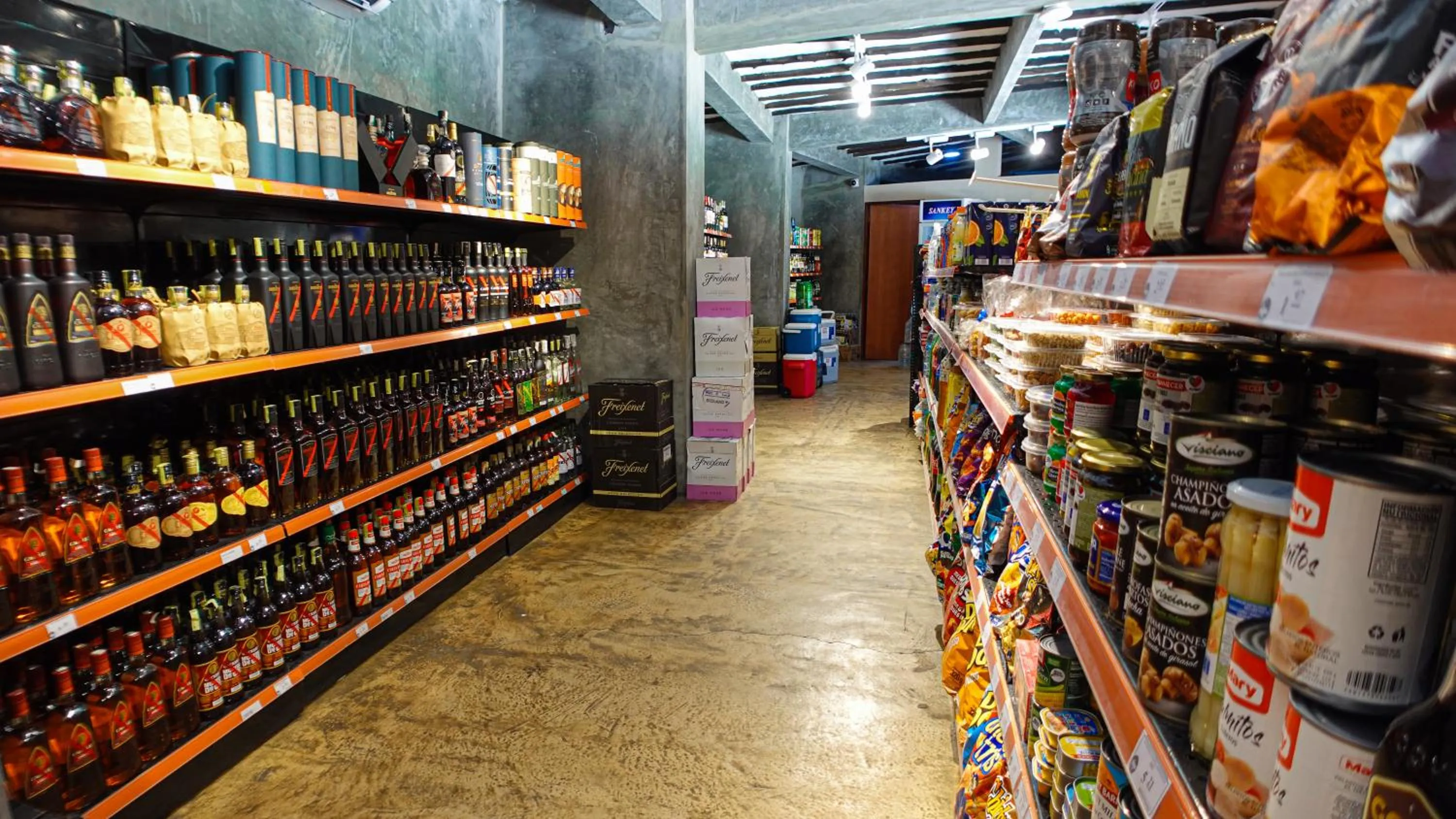 On-site shops in Sunsol Ecoland