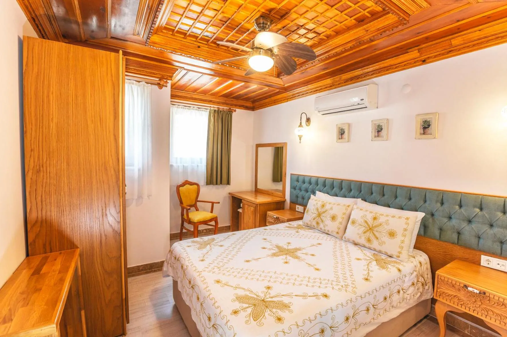 Photo of the whole room, Bed in Gumus Konak