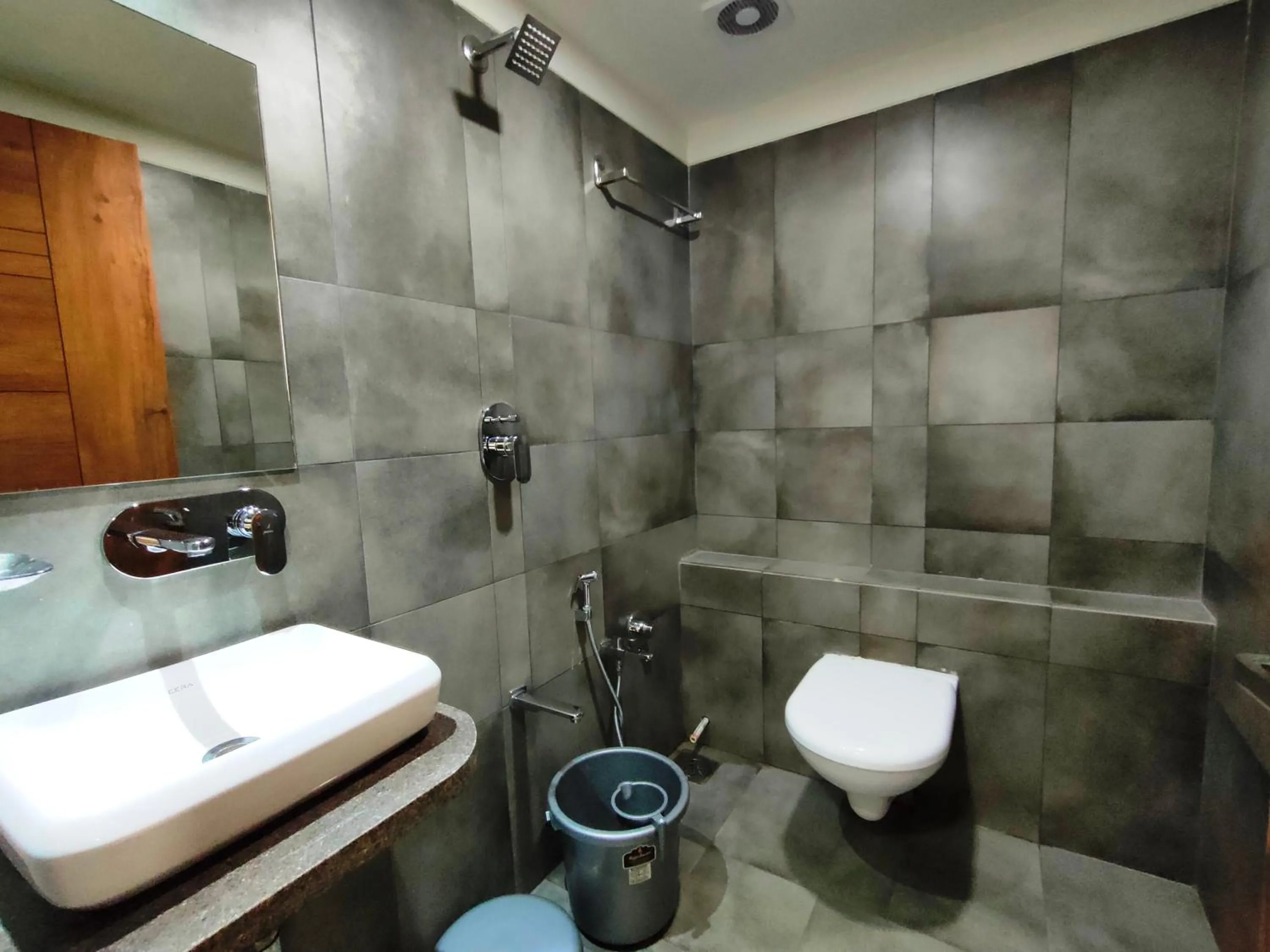 Bathroom in Hotel Kinara