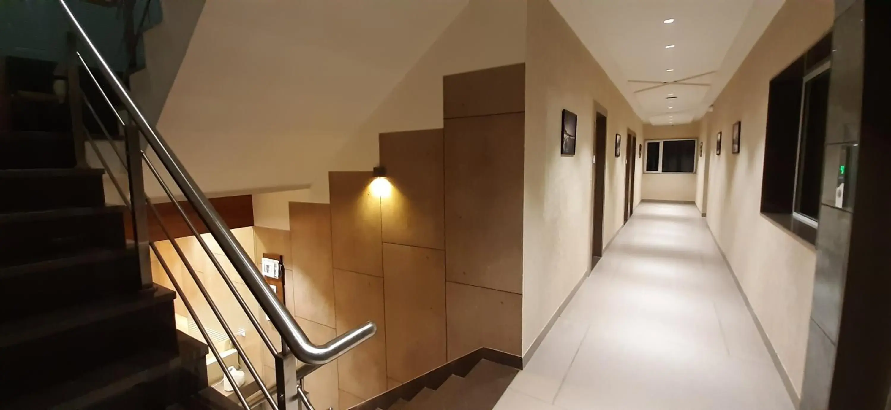 Lobby or reception in Hotel Kinara Lobby or reception in Hotel Kinara