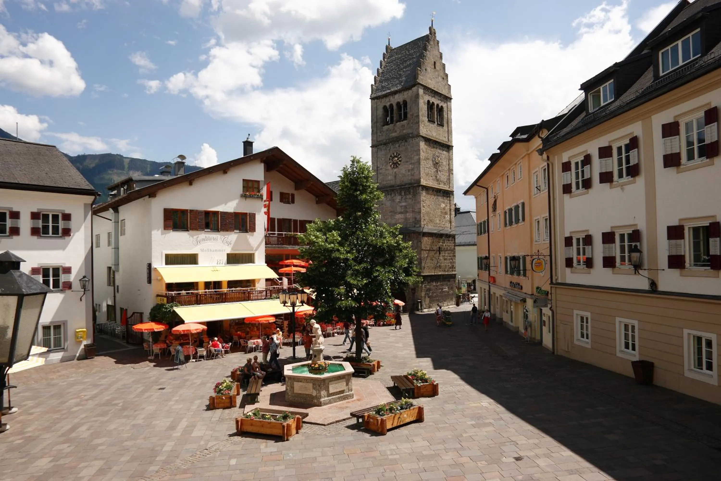 Nearby landmark in AlpenParks Hotel & Apartment Central Zell am See