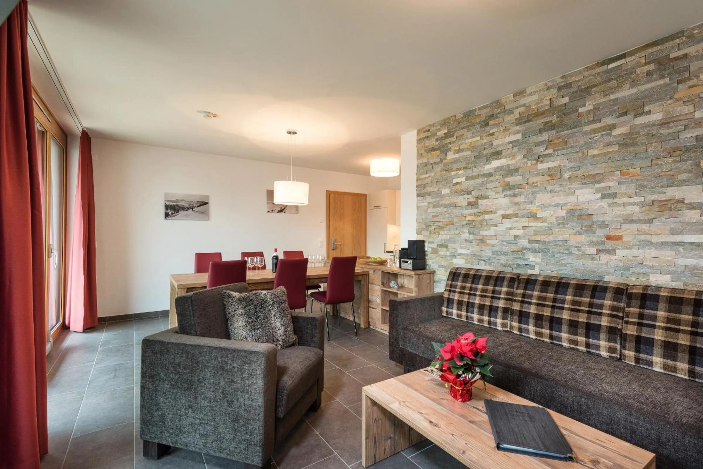 Kitchen or kitchenette in AlpenParks Hotel & Apartment Central Zell am See