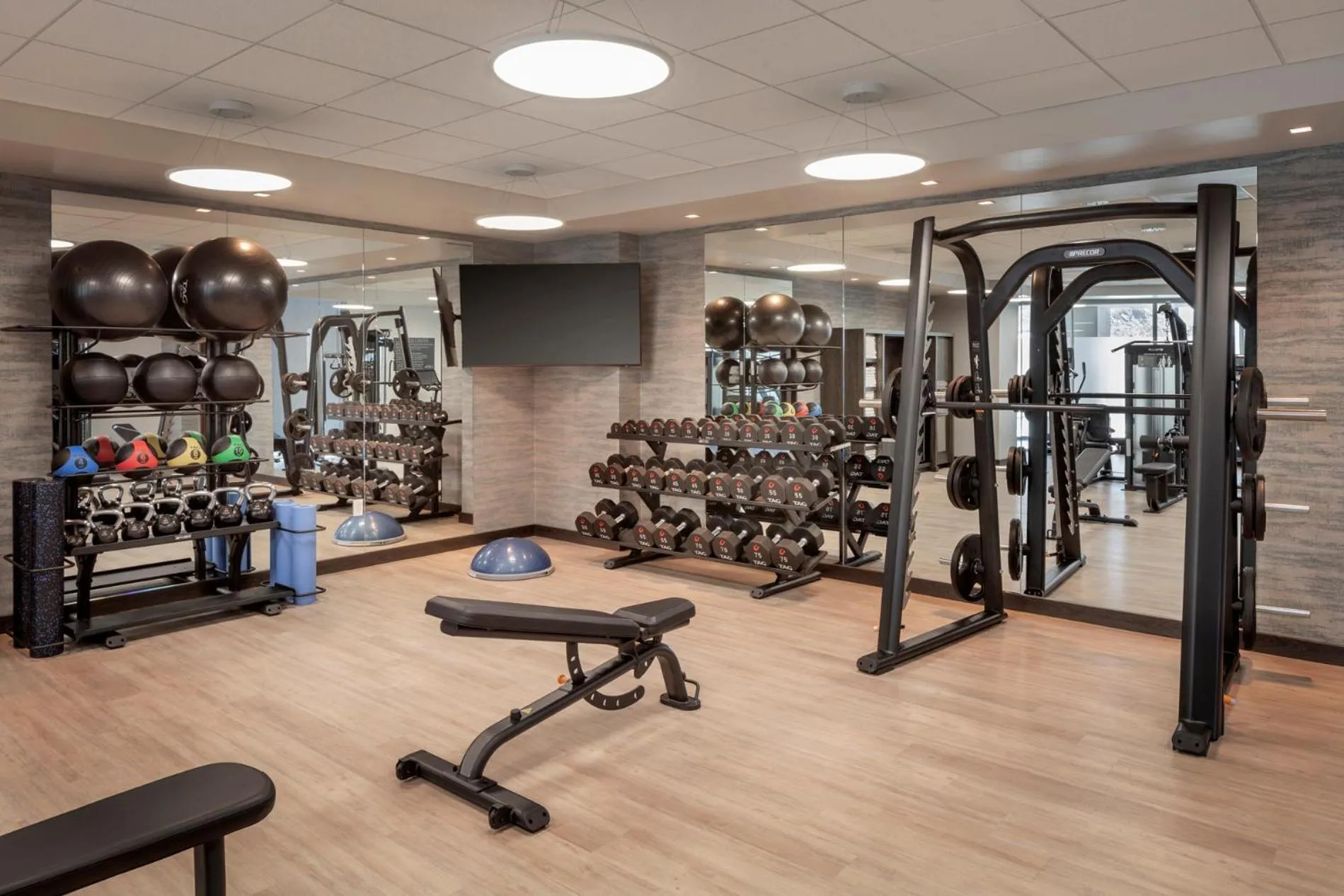 Fitness centre/facilities in Caesars Republic Scottsdale, a Hilton Hotel