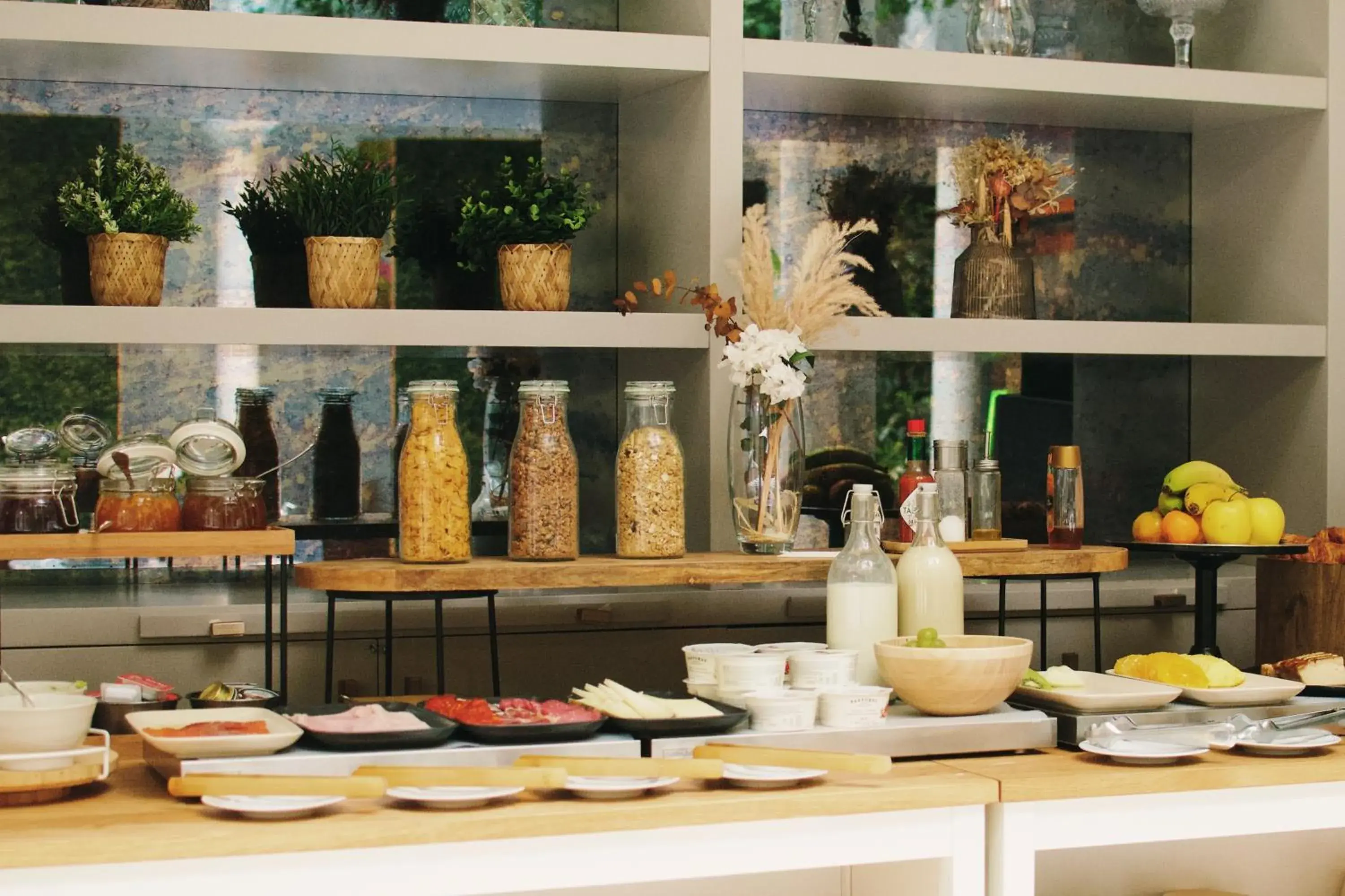 Buffet breakfast in Palacio Pinello Buffet breakfast in Palacio Pinello