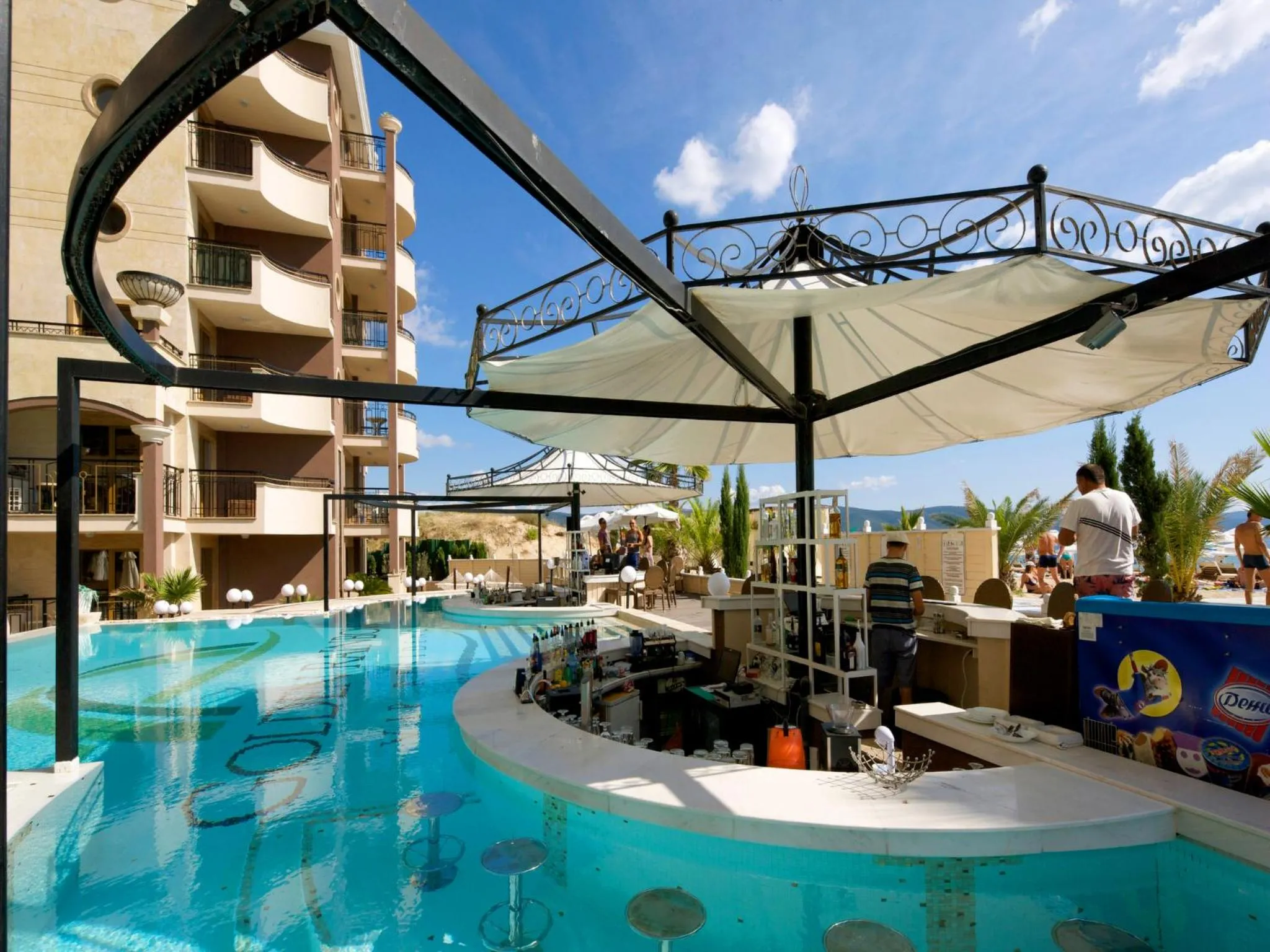 Swimming pool in Hotel Golden Ina - Ultra All Inclusive - Beachfront