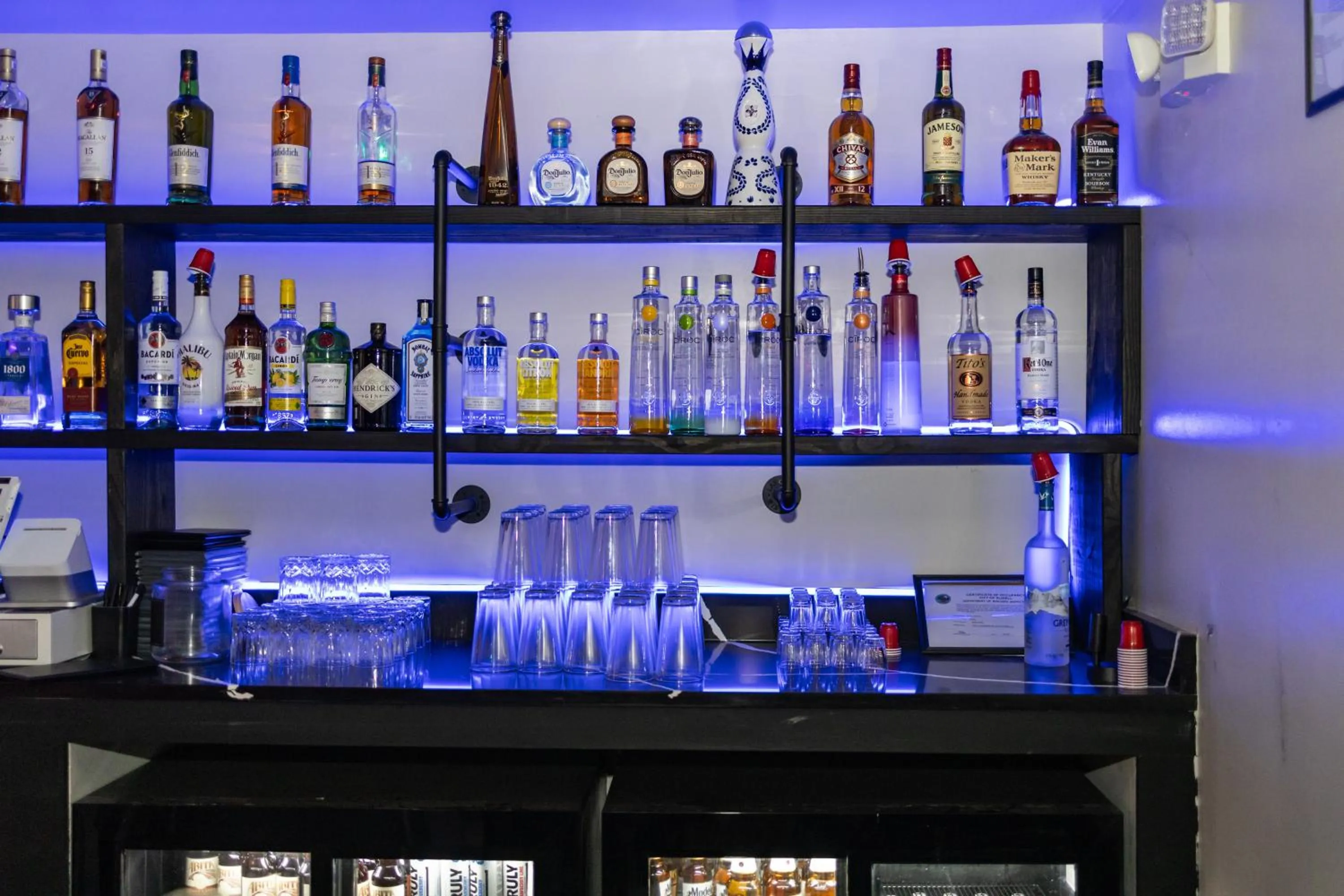 Lounge or bar in Suburban Studios Slidell I-10