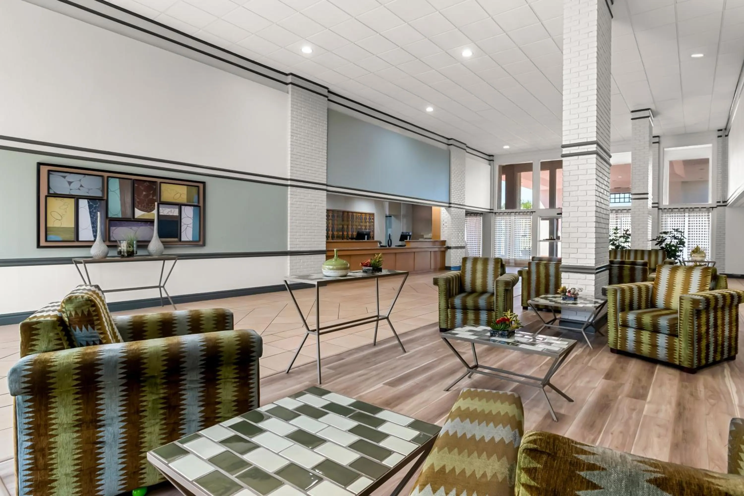 Lobby or reception in Suburban Studios Slidell I-10