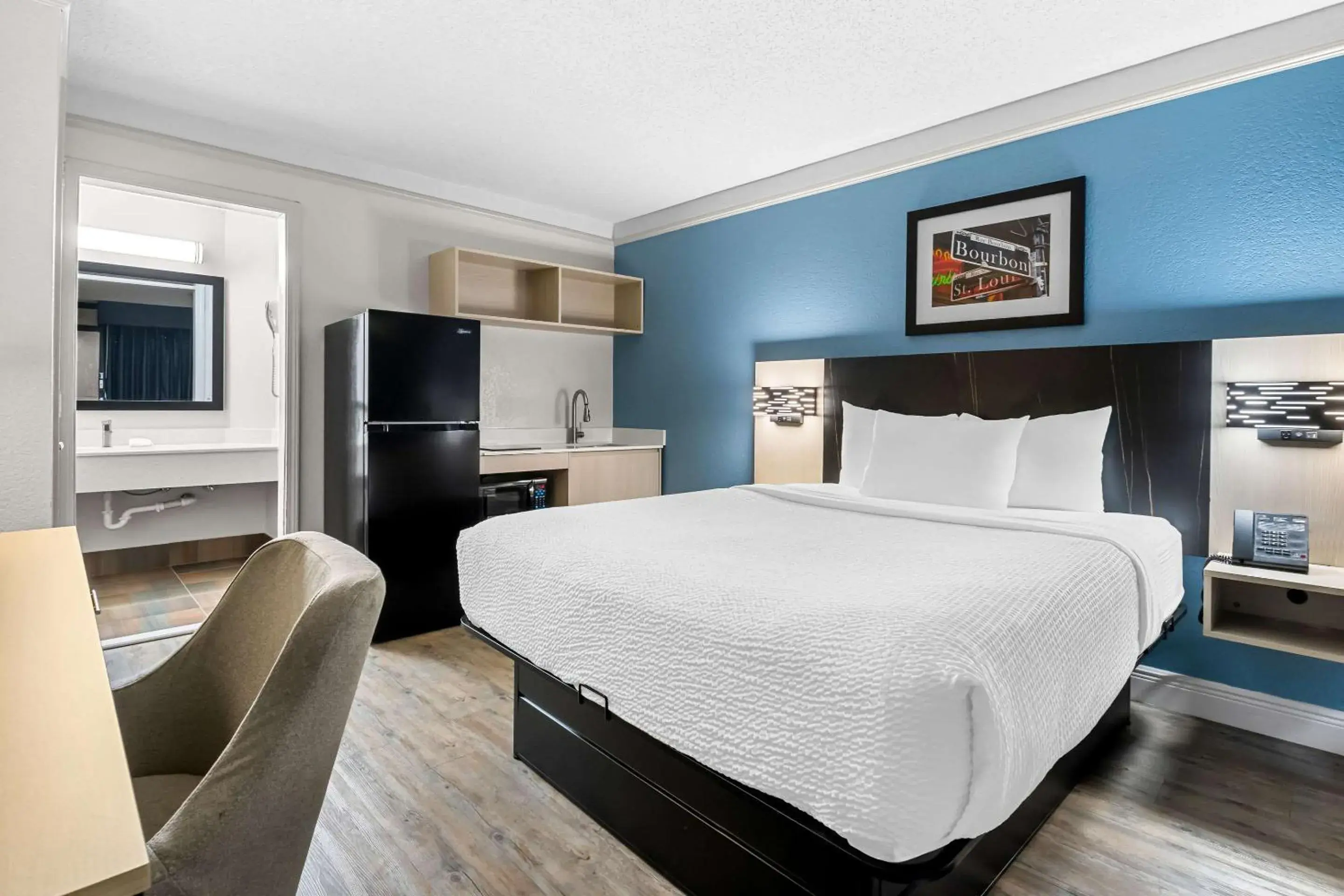 Bedroom, Bed in Suburban Studios Slidell I-10 Bedroom, Bed in Suburban Studios Slidell I-10