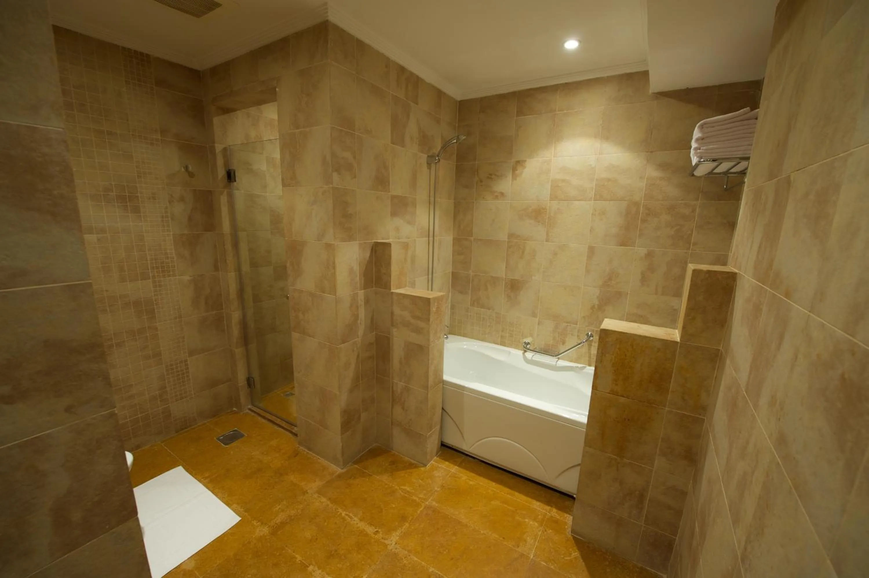 Bathroom in Rawasi Hotel Apartments