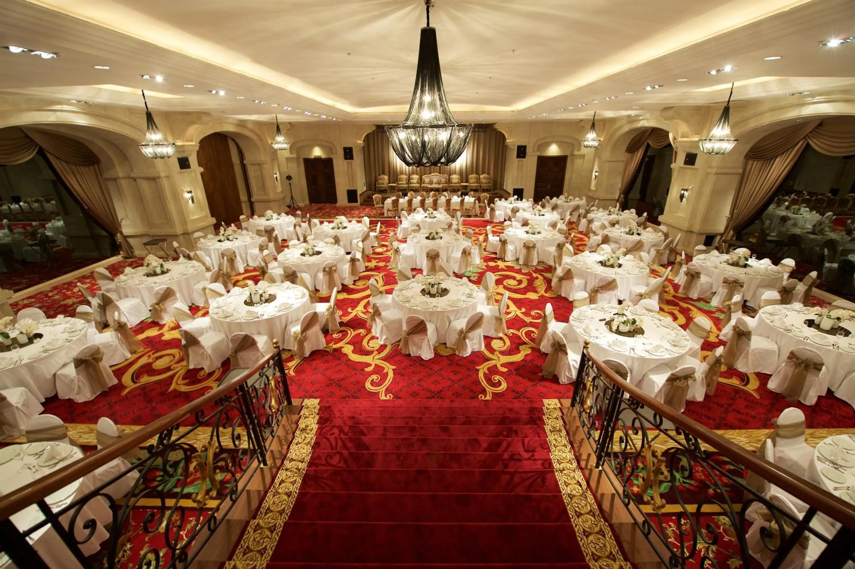 Banquet/Function facilities in Rawasi Hotel Apartments