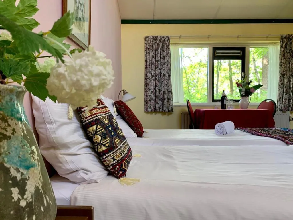 Bed in Hotel & Restaurant 'T Holt
