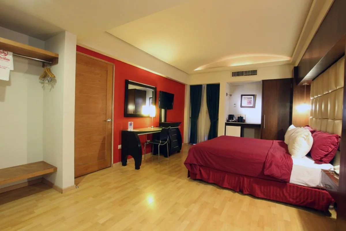 Bed in Hotel Colón Plaza Business Class