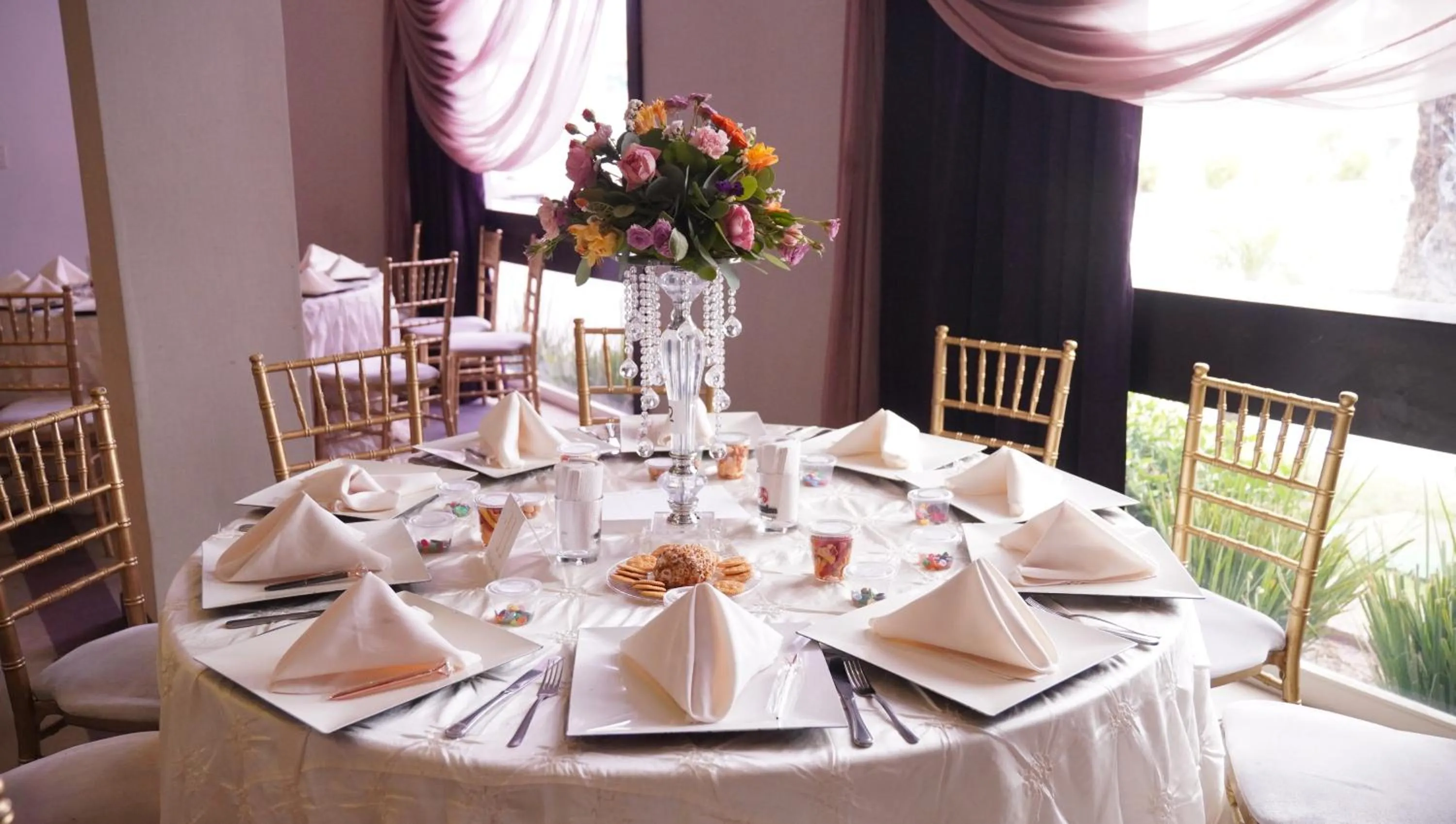 Banquet/Function facilities in Hotel Colón Plaza Business Class