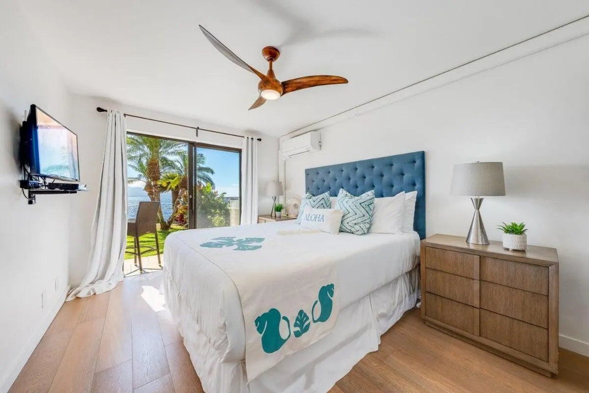 Bed in Lauloa 105 · LOA 105 2BD OceanFront Getaway w AC Pool