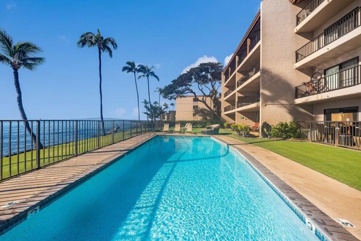 Lauloa 105 · LOA 105 2BD OceanFront Getaway w AC Pool