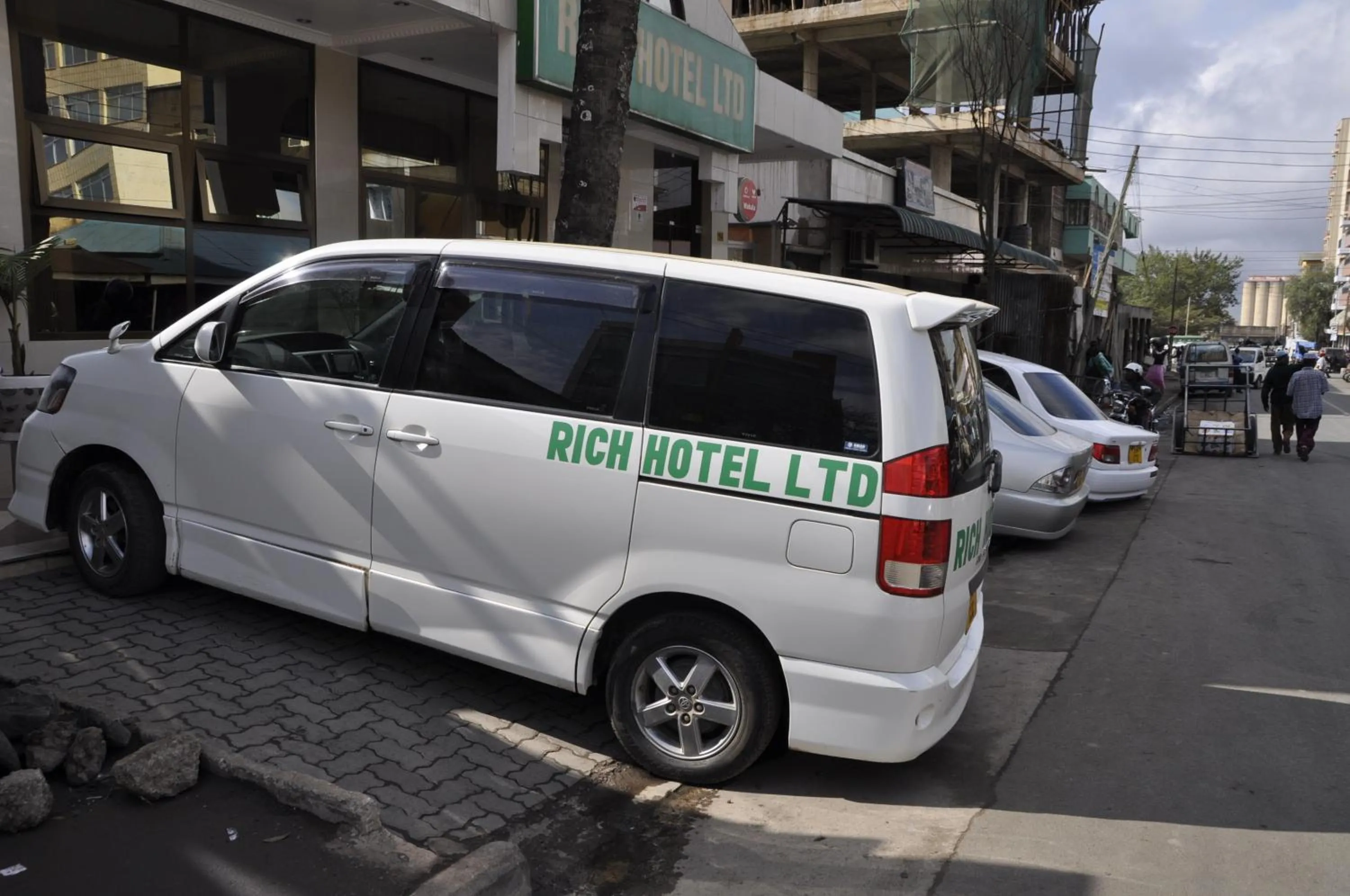 Facade/entrance in Rich Hotel