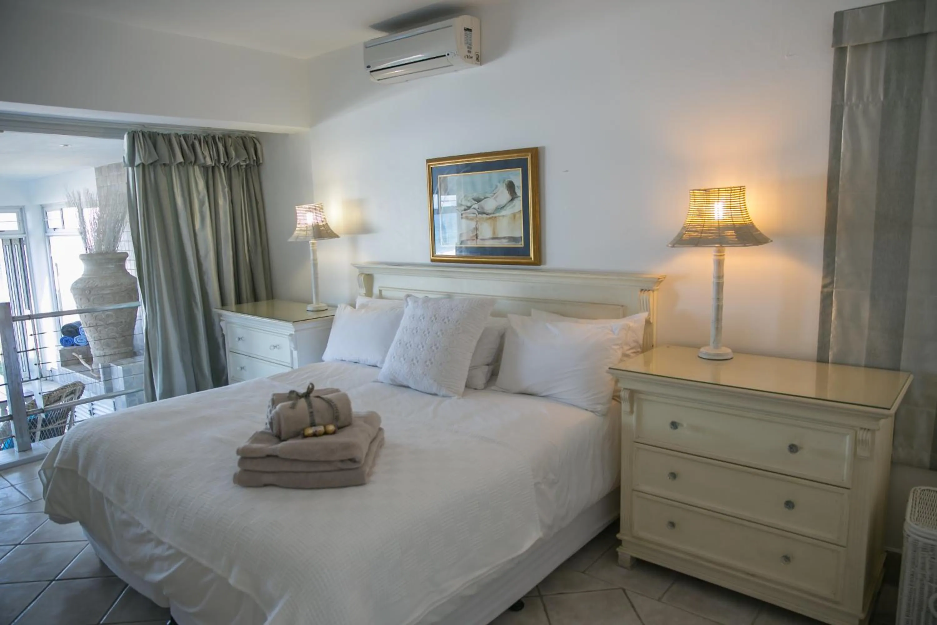 Bedroom, Bed in Sunshowers Ballito