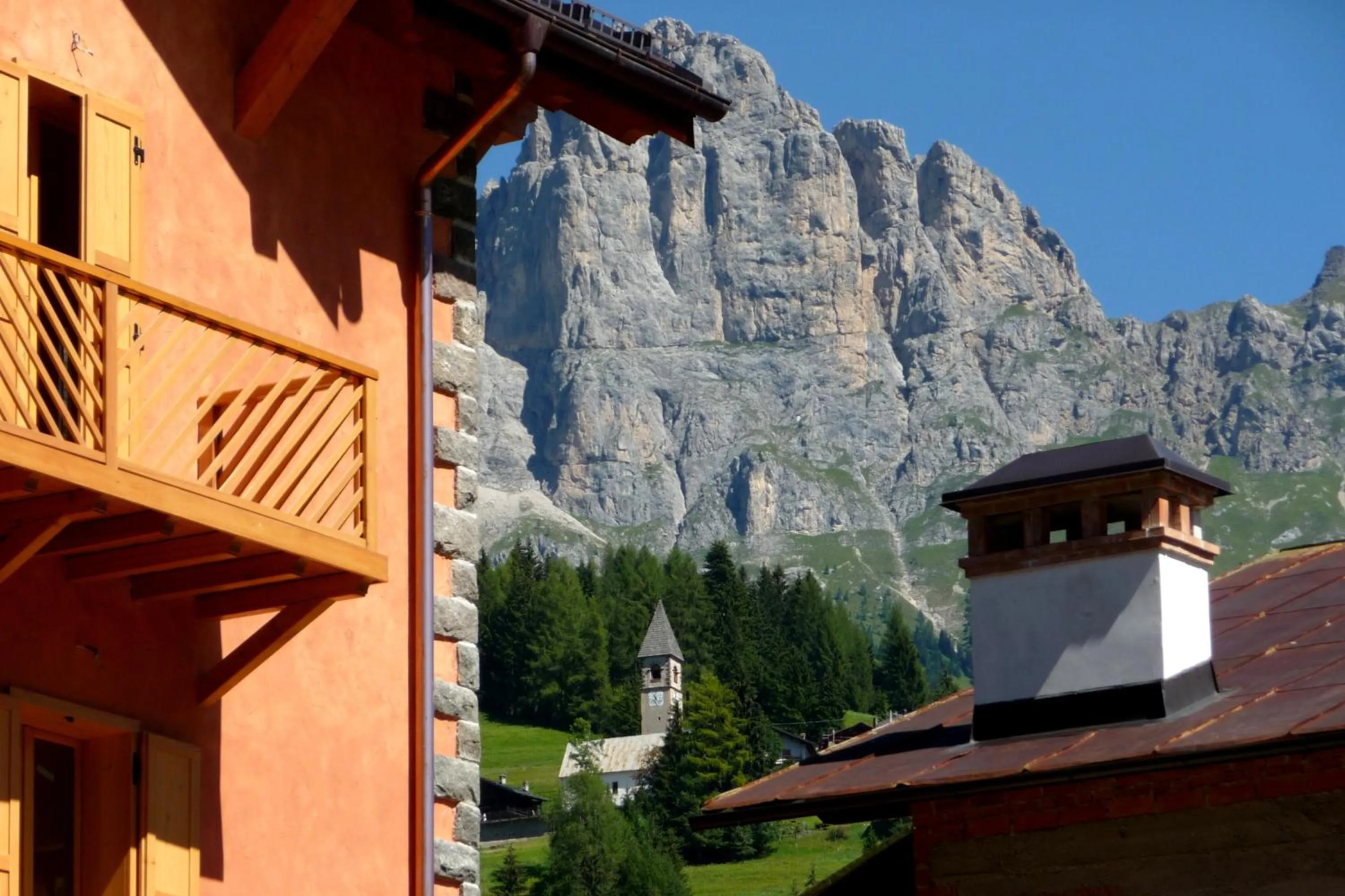 Facade/entrance in Lumen