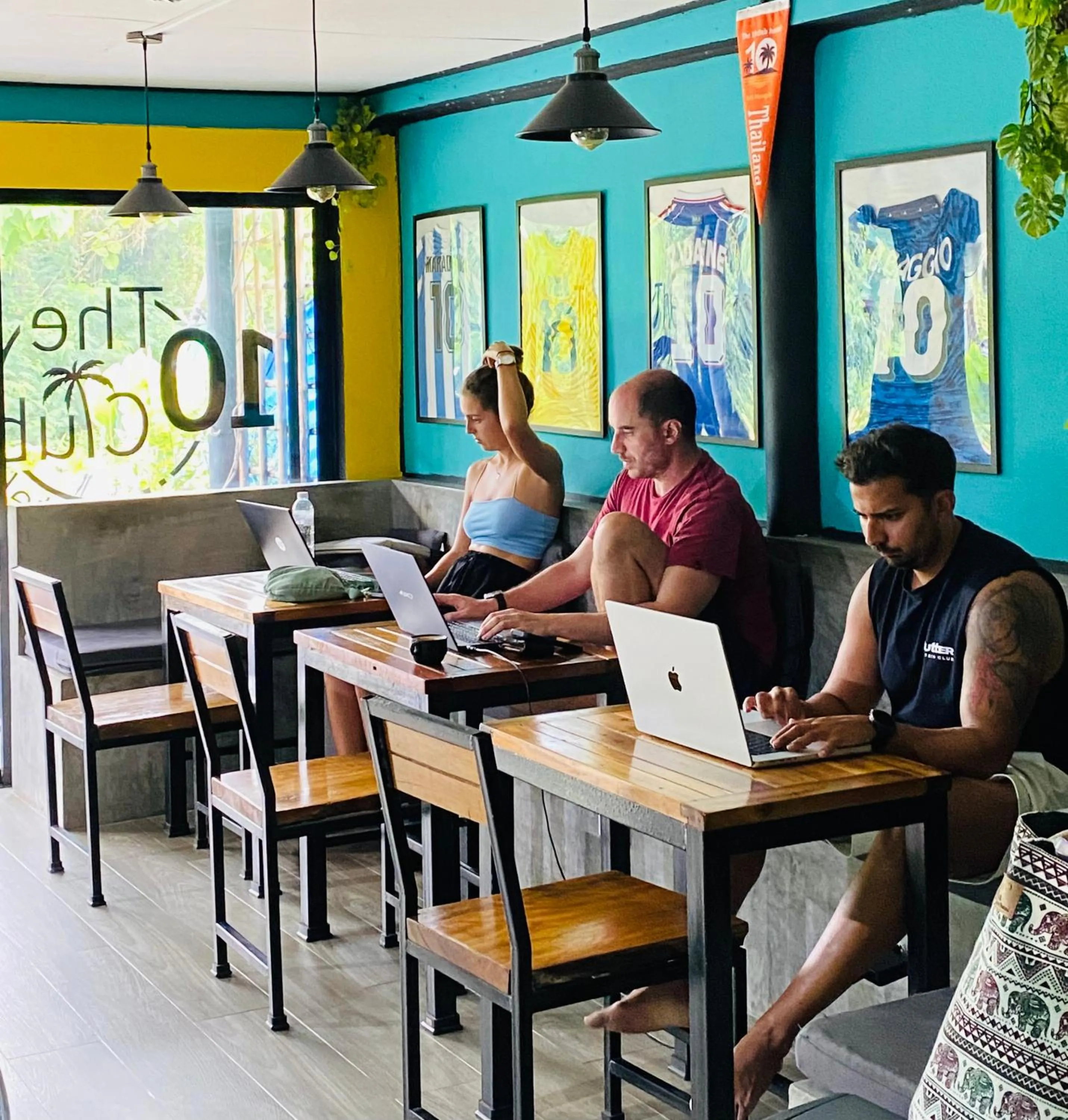 The 10 Club Hostel