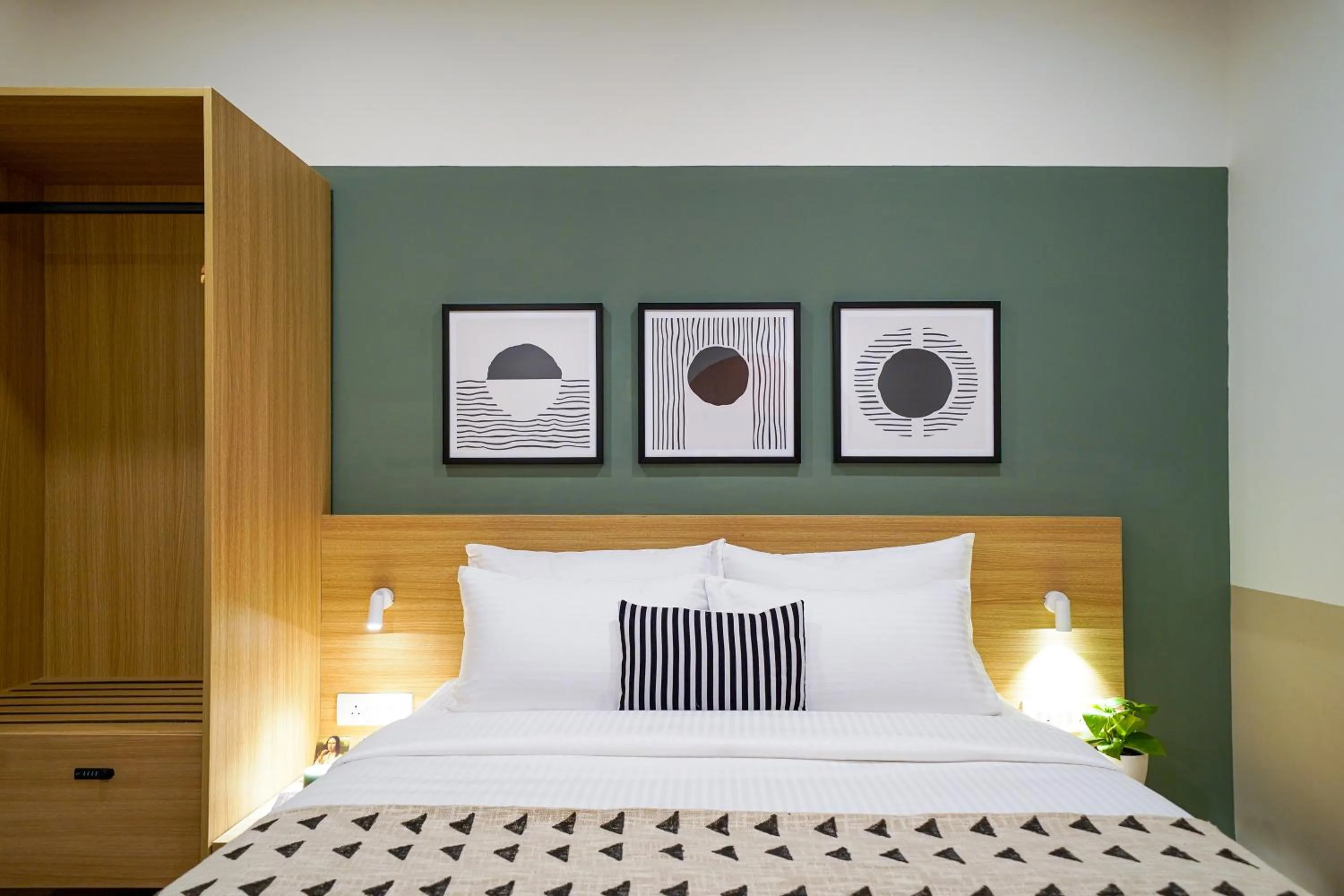 Bed in Olive Hotel Hosa Road Metro by Embassy Group