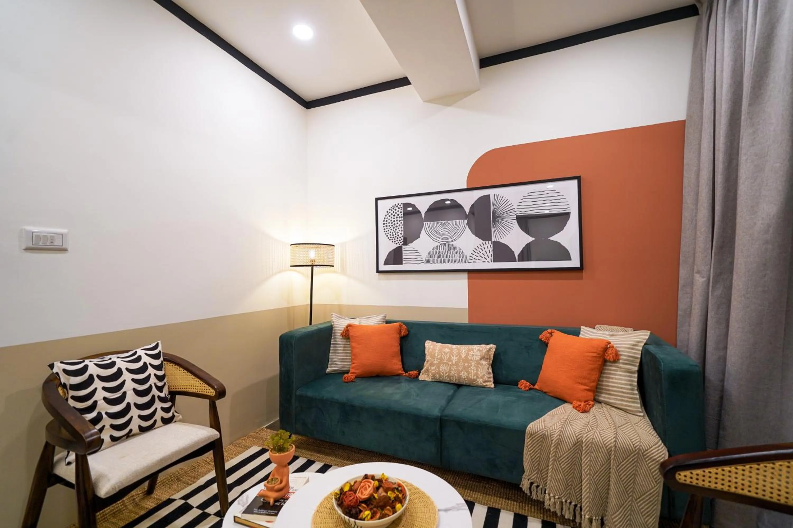 Living room in Olive Hotel Hosa Road Metro by Embassy Group