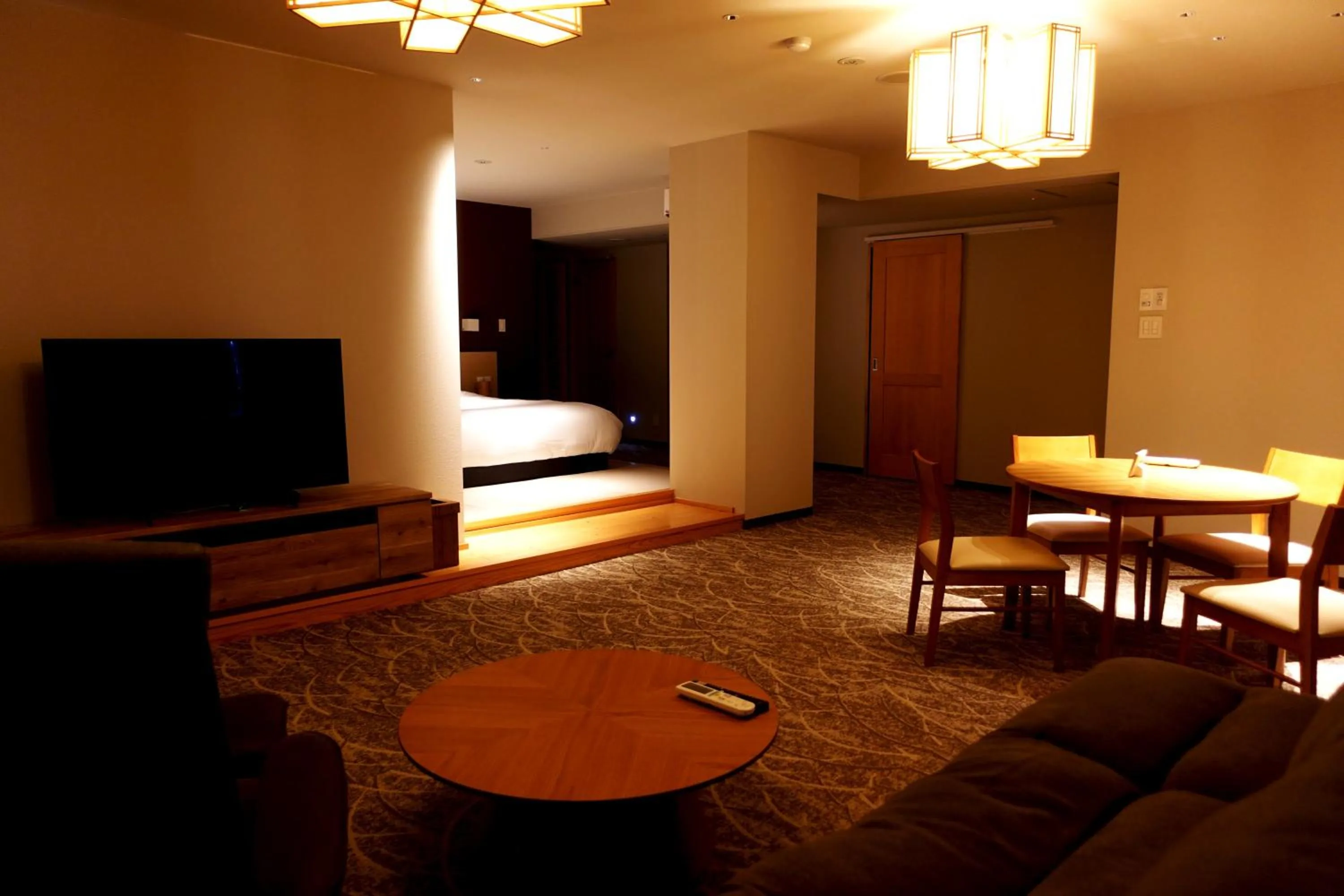 Communal lounge/ TV room in Resort Hotel RAKI House Nasu