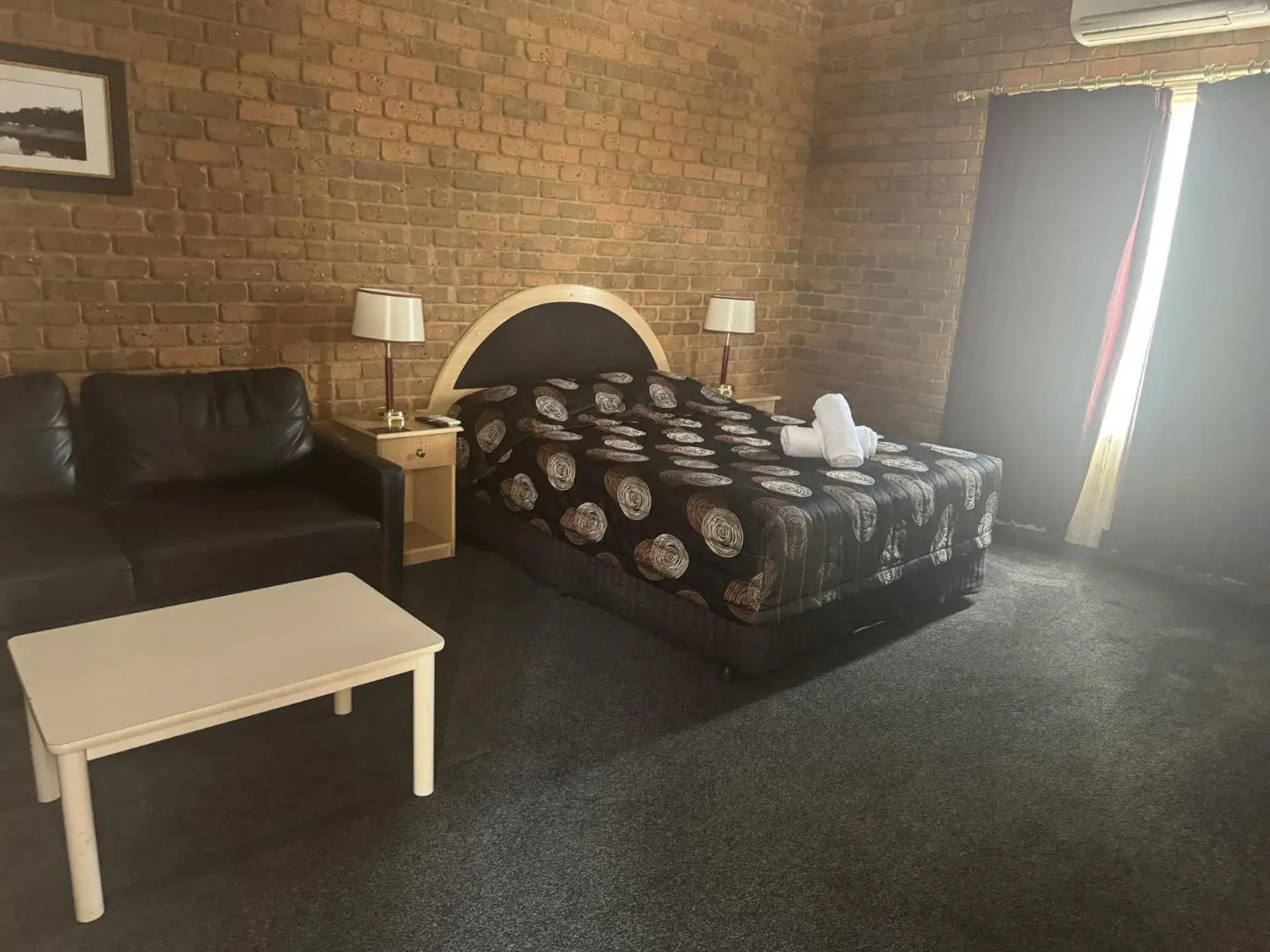 Charles sturt motor inn Charles sturt motor inn