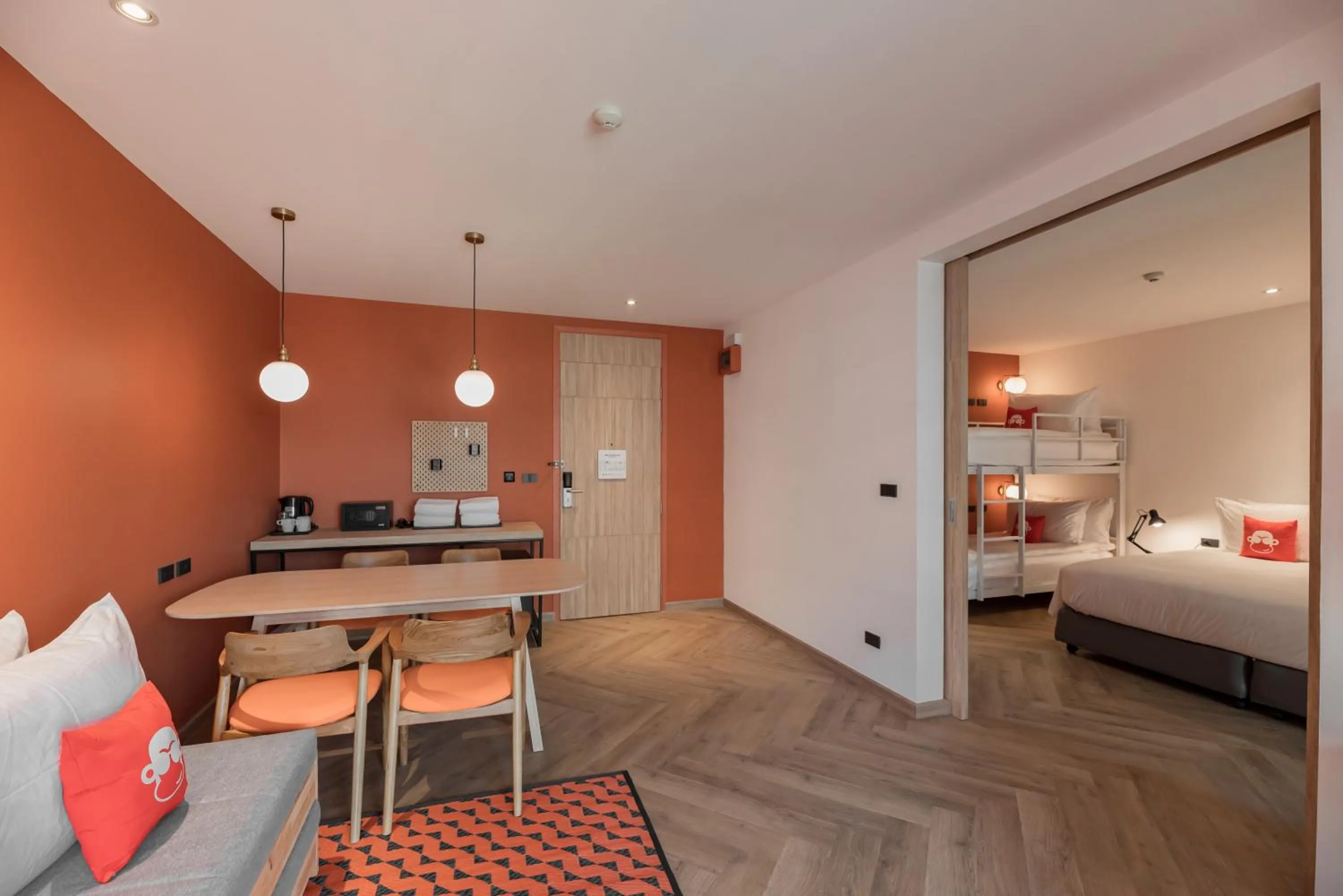 Blu Monkey Hub and Hotel Bangsaen