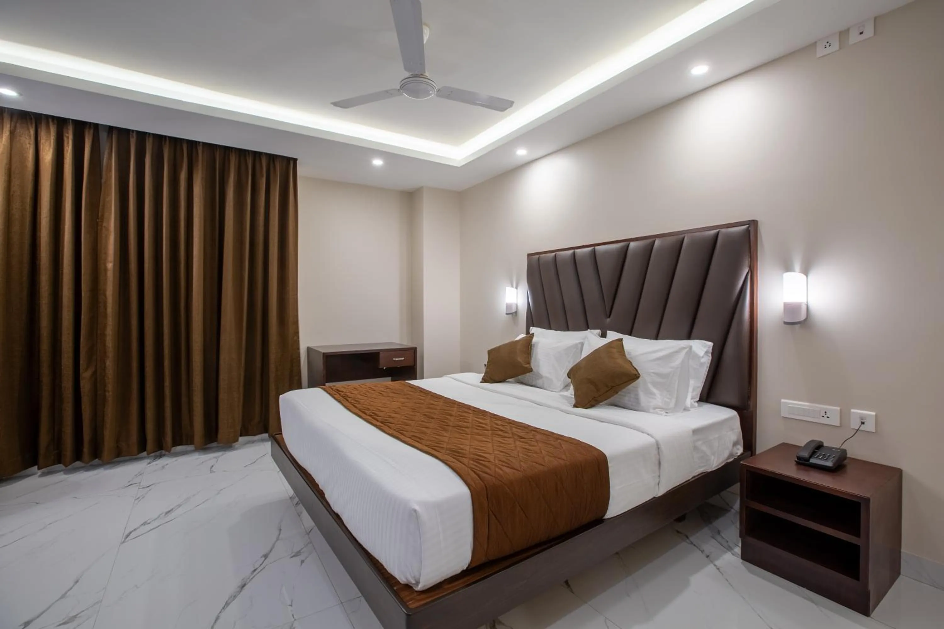 Bed in PARKKAVAN TOWERS