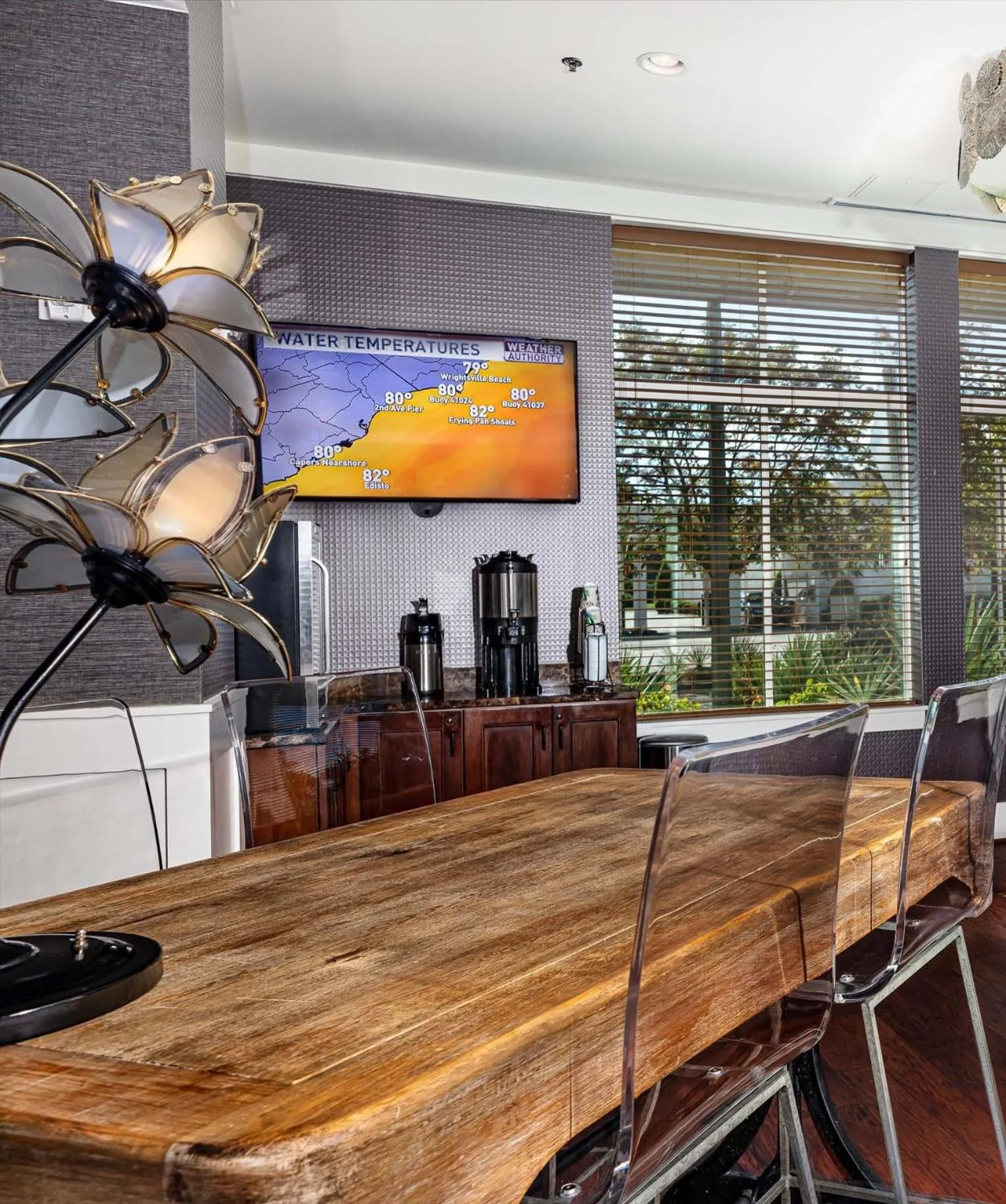 Restaurant/places to eat in The Inn At The Crossroads