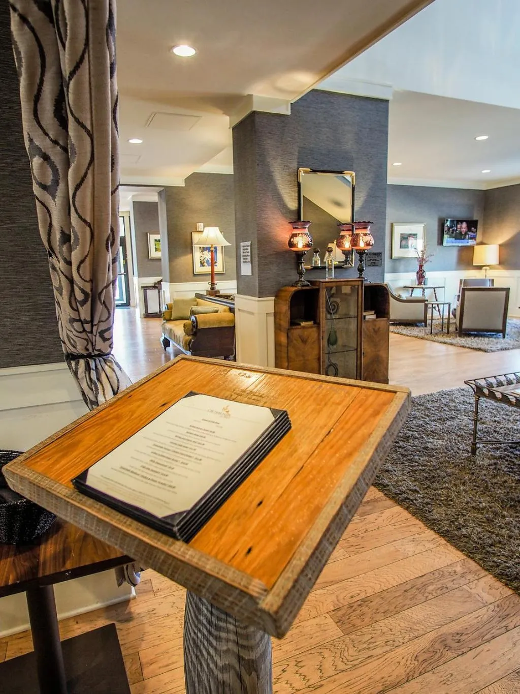 Restaurant/places to eat in The Inn At The Crossroads