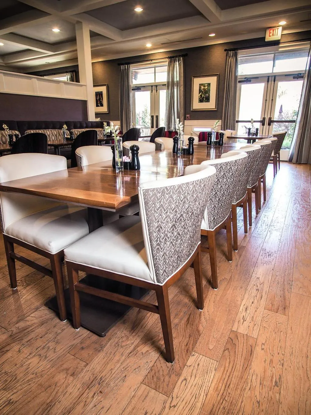 Restaurant/places to eat in The Inn At The Crossroads