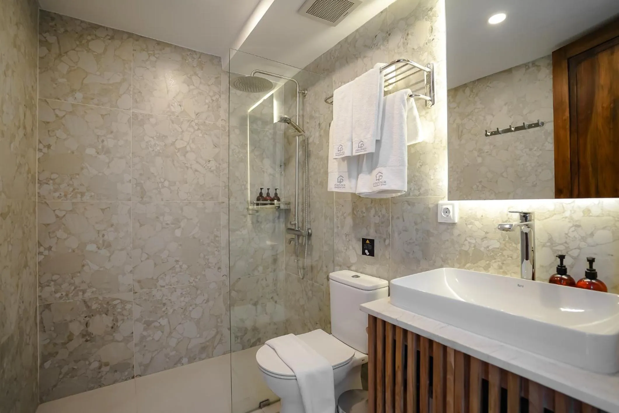 Shower in Premier Umalas Villas