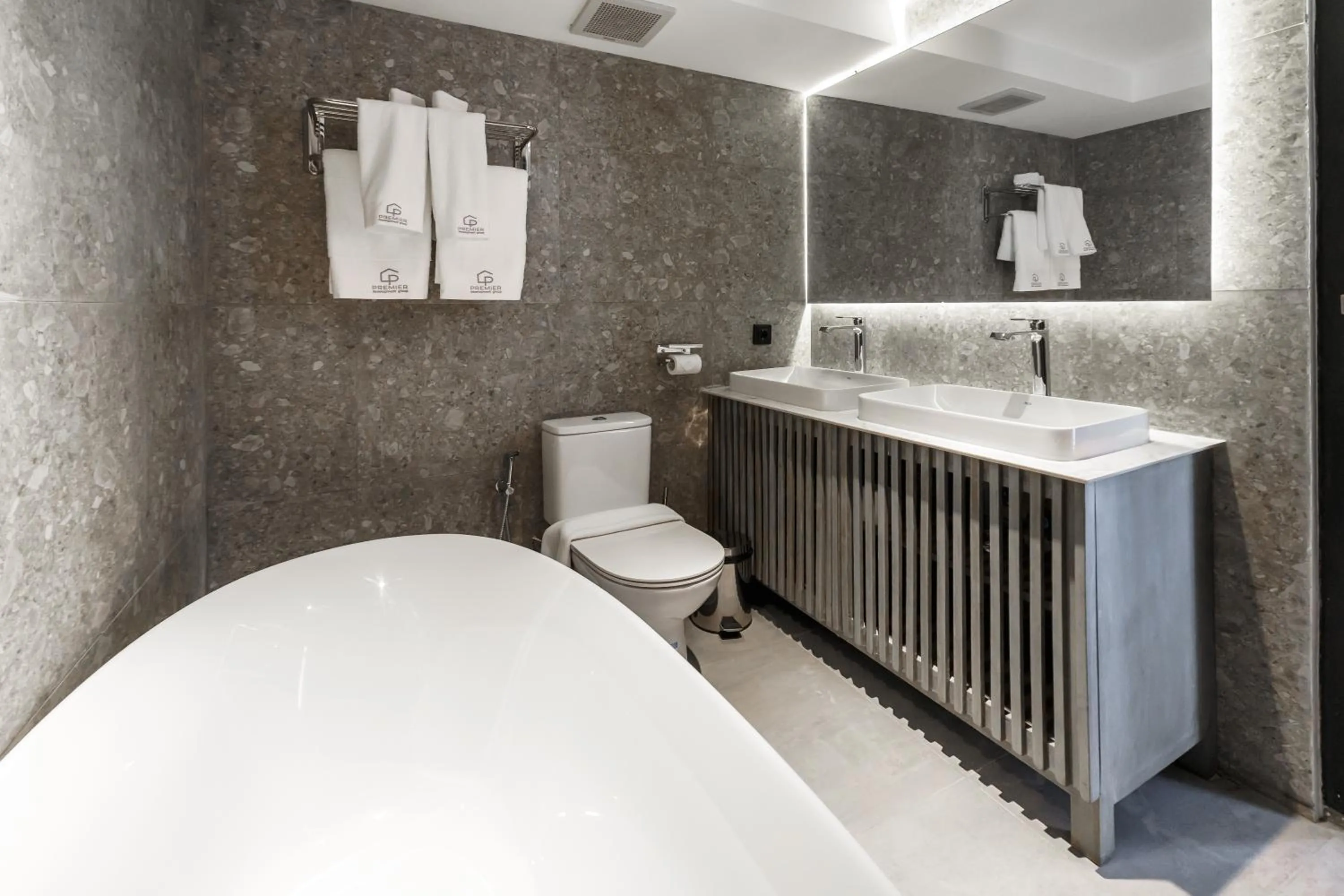 Bath, Bed in Premier Umalas Villas