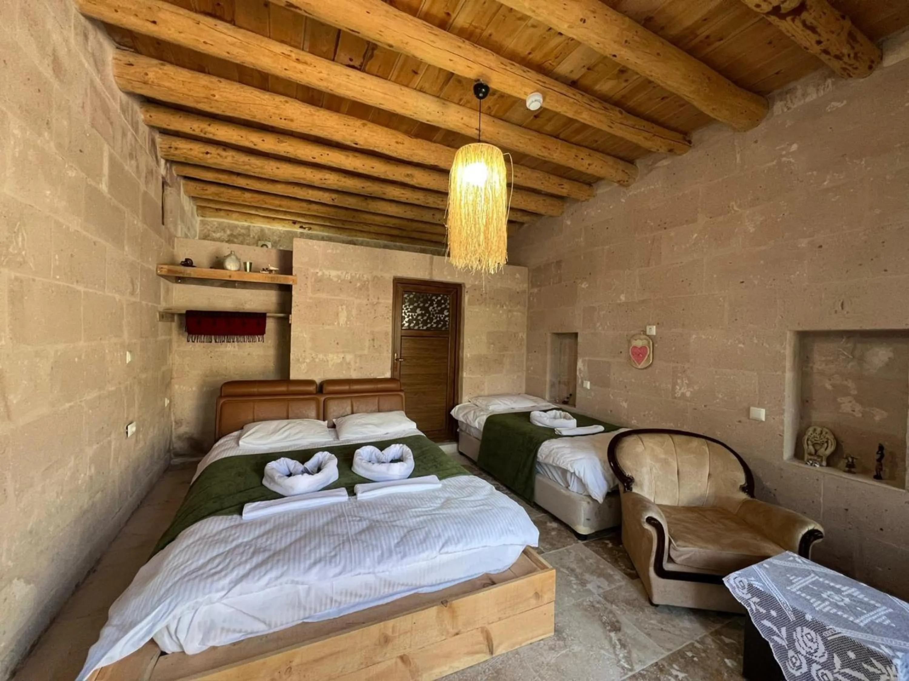 Bed in Yeşilöz inn Cave otel