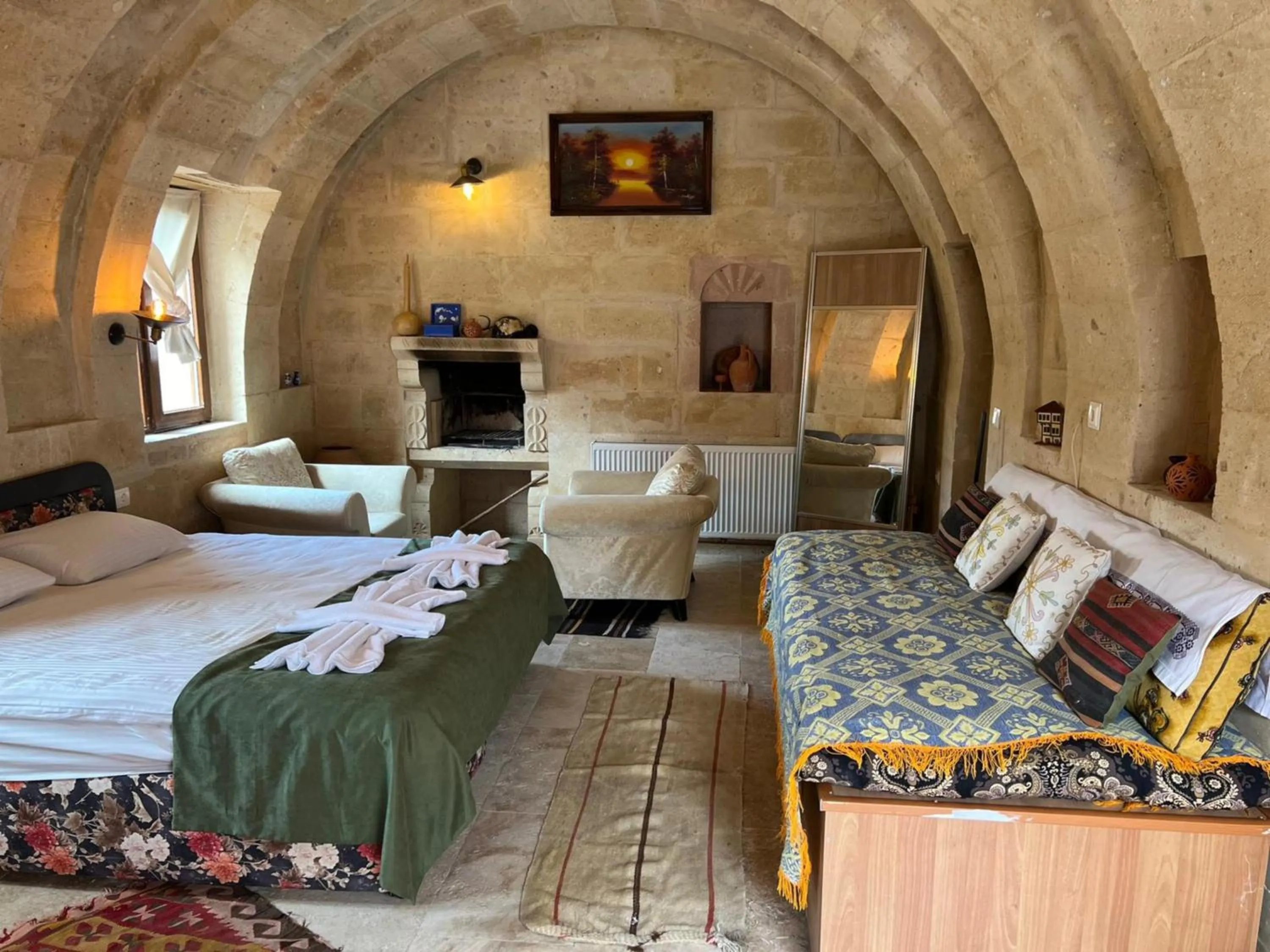 Bed in Yeşilöz inn Cave otel