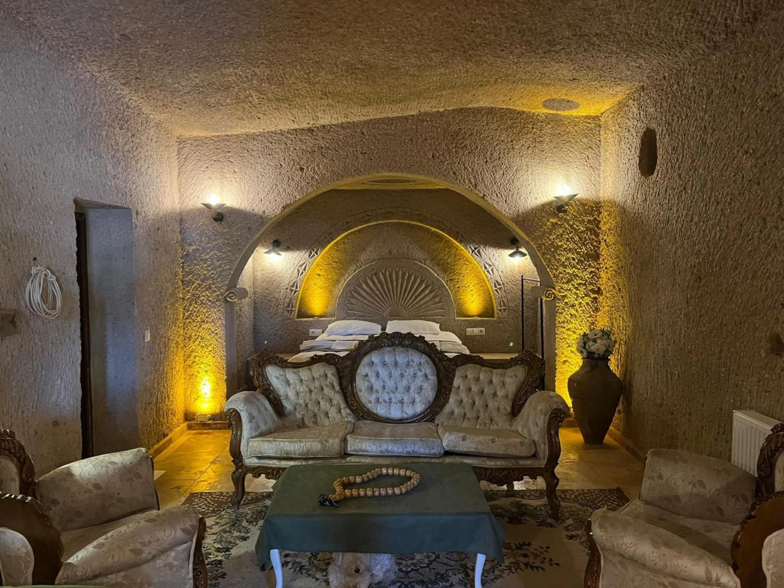 Seating area in Yeşilöz inn Cave otel