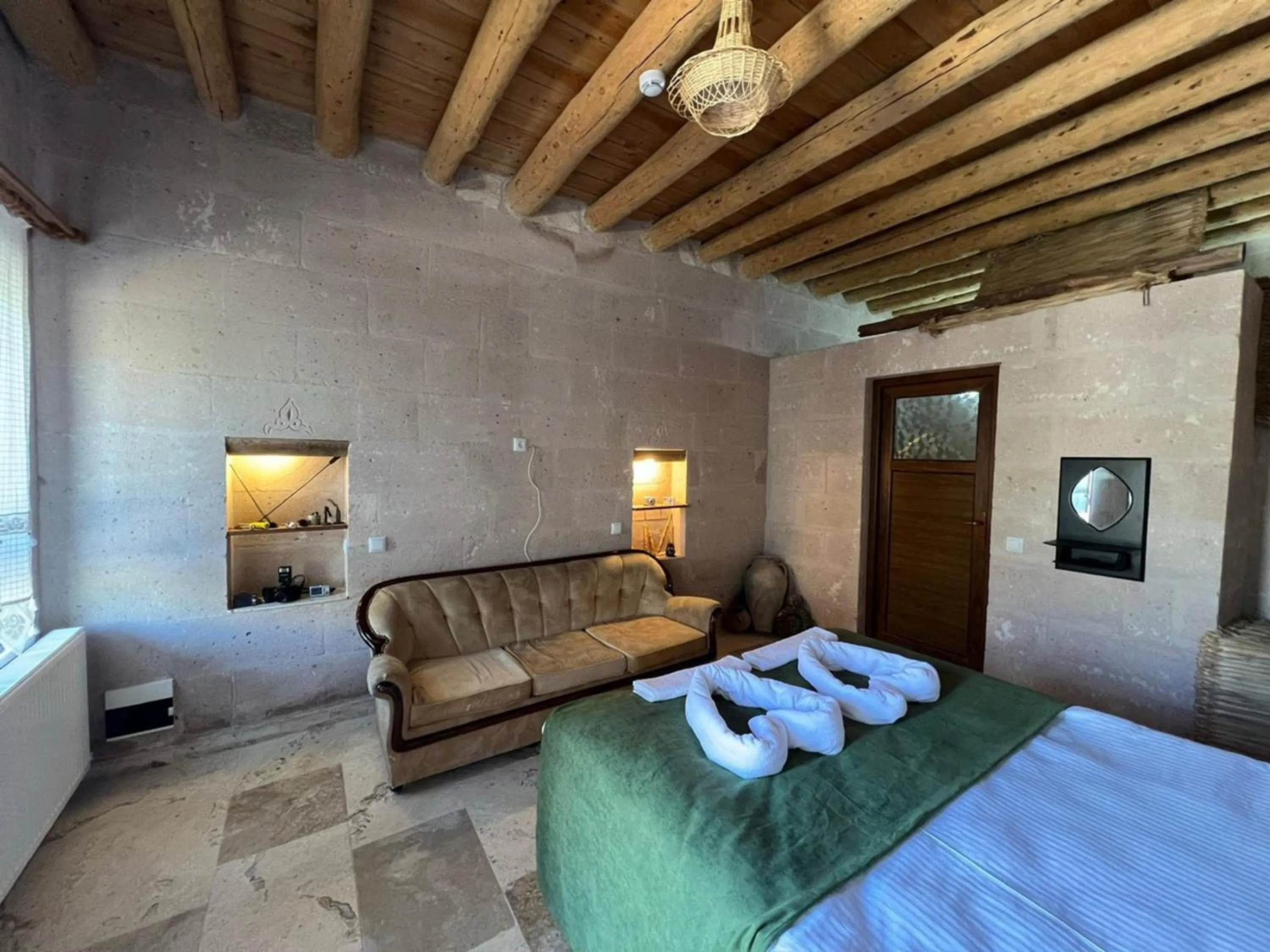 Bed in Yeşilöz inn Cave otel