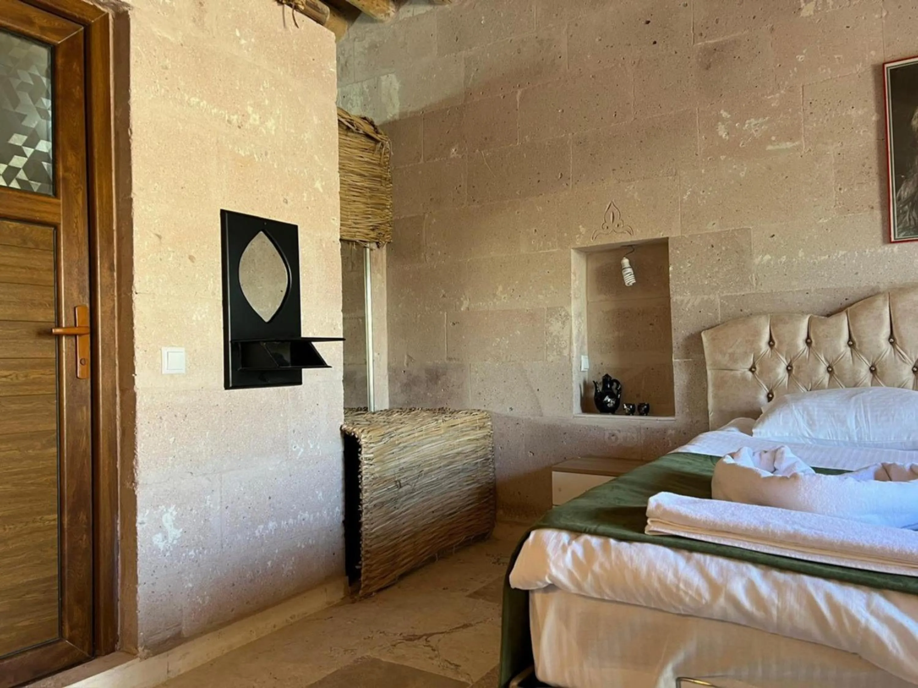 Bed in Yeşilöz inn Cave otel