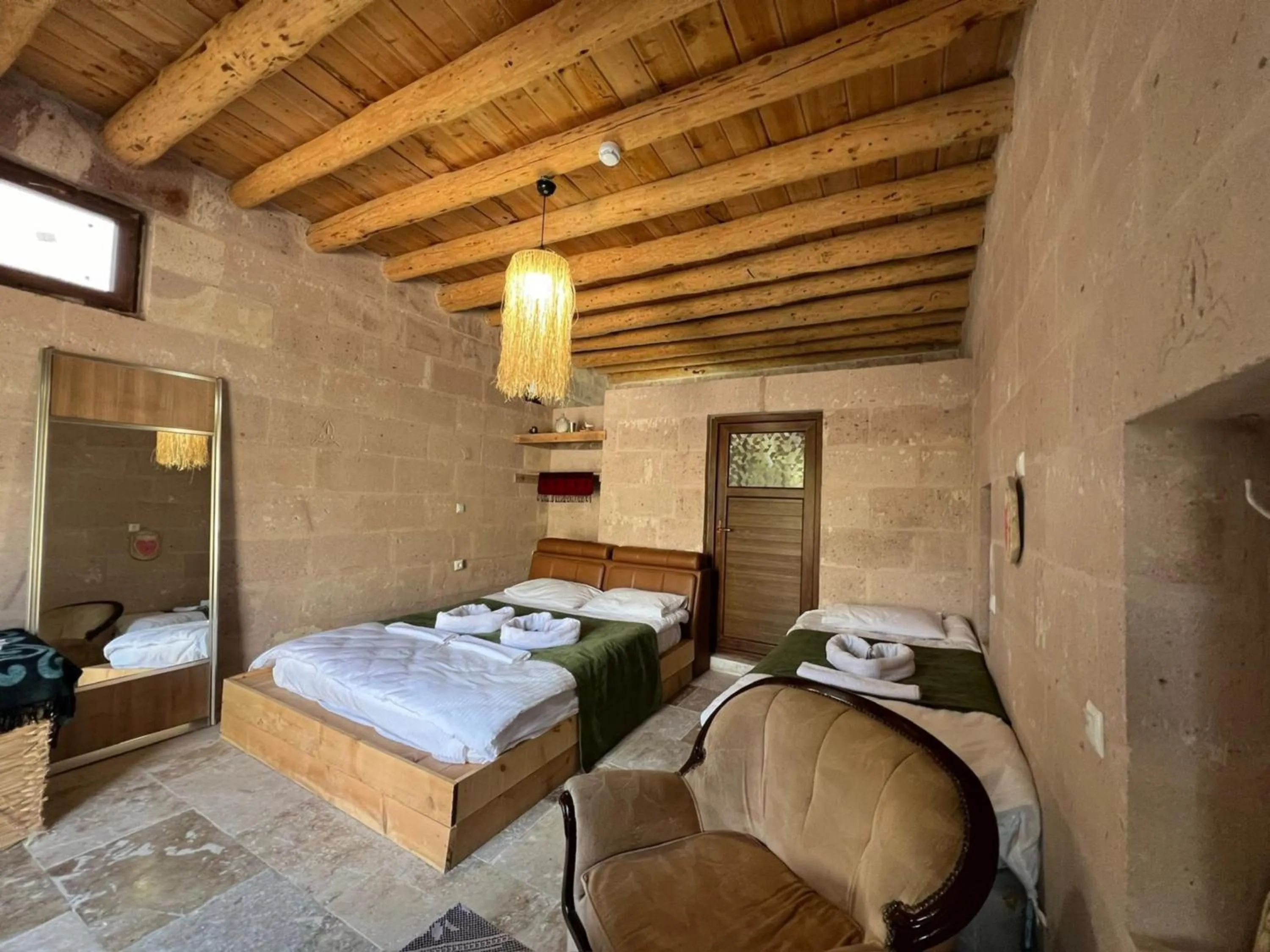 Bed in Yeşilöz inn Cave otel