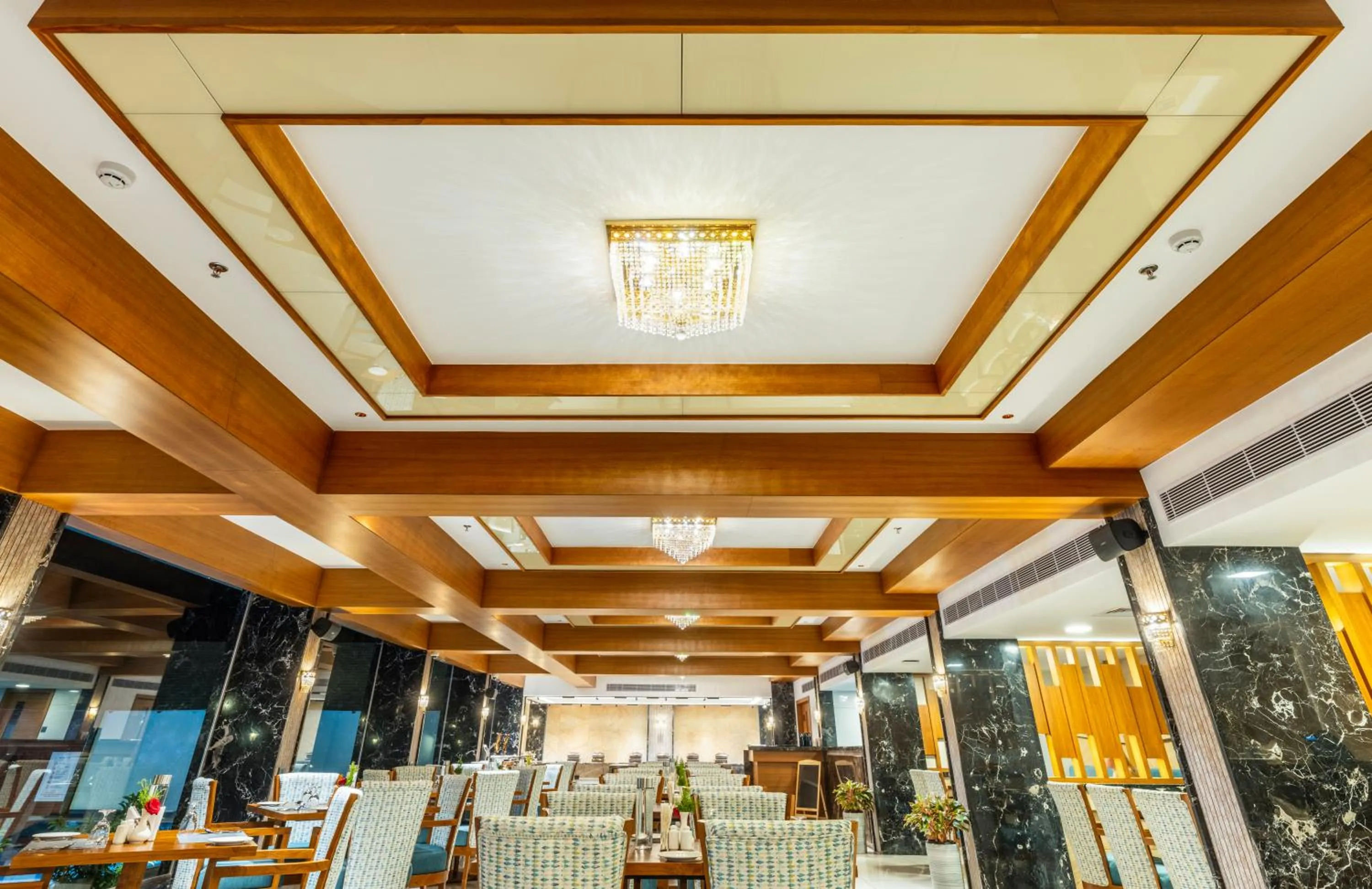 Restaurant/places to eat in The Grand Cliff Resort Munnar