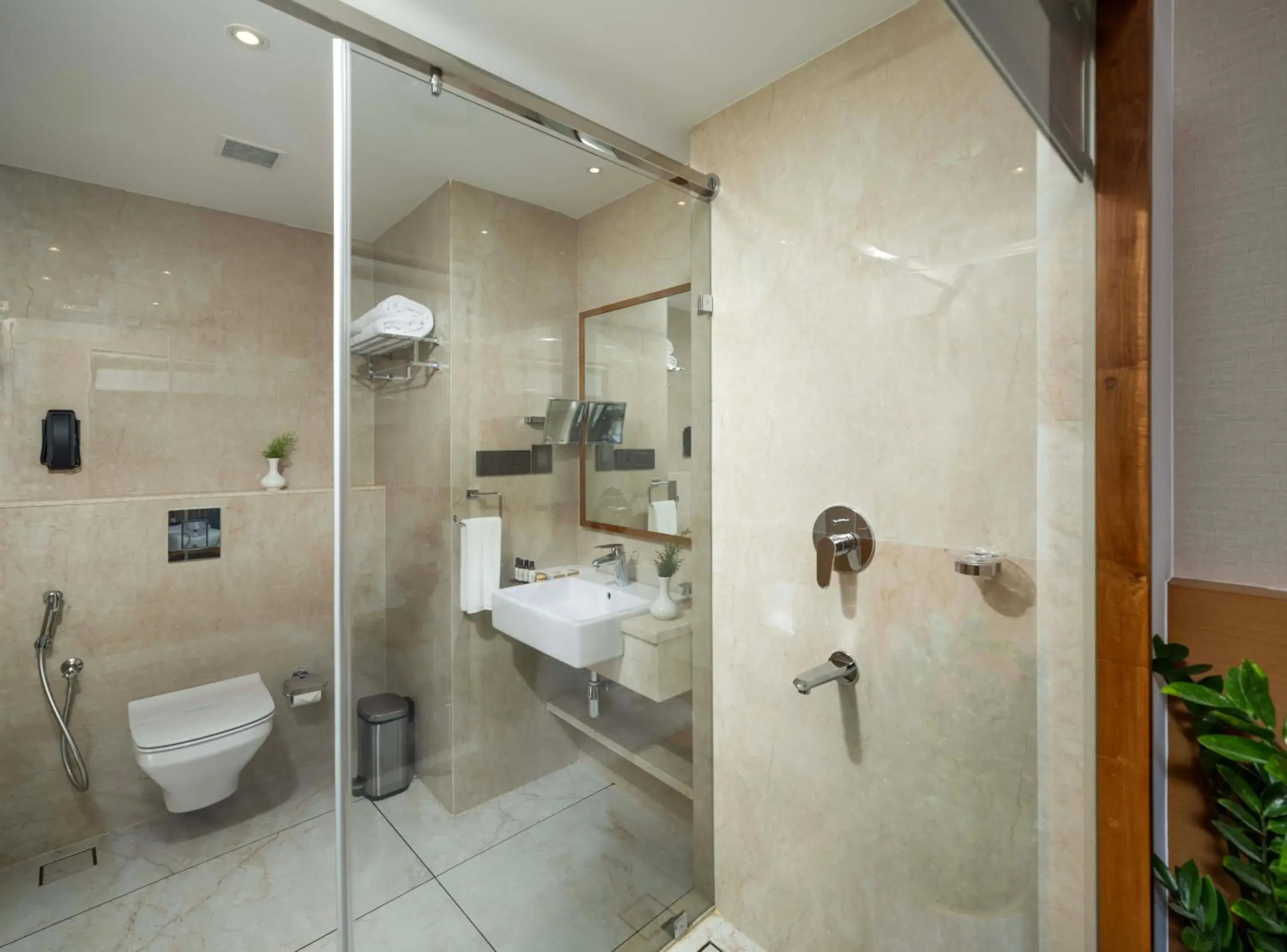 Bathroom in The Grand Cliff Resort Munnar Bathroom in The Grand Cliff Resort Munnar