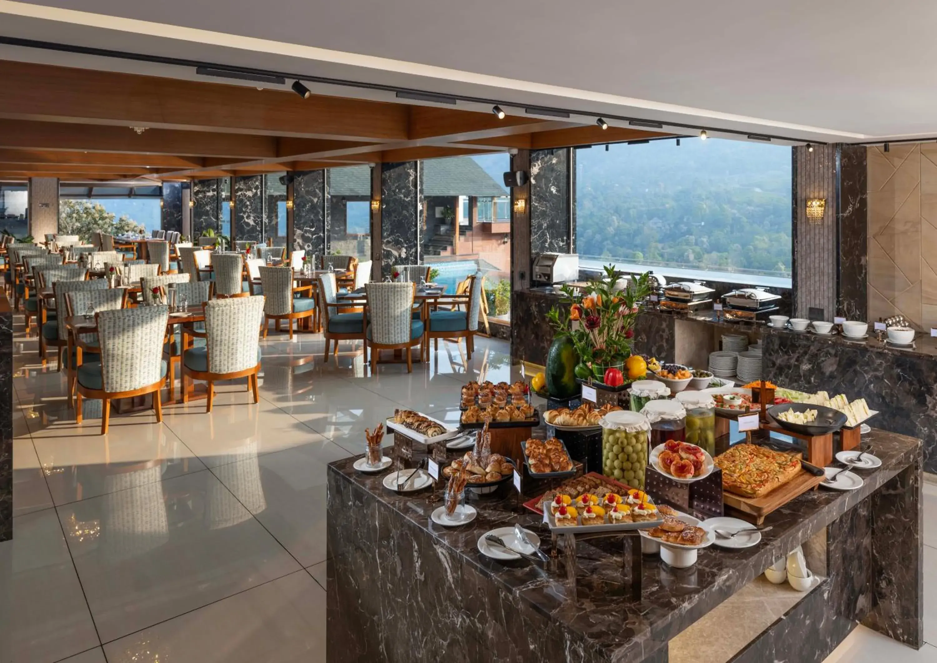 Restaurant/places to eat in The Grand Cliff Resort Munnar Restaurant/places to eat in The Grand Cliff Resort Munnar