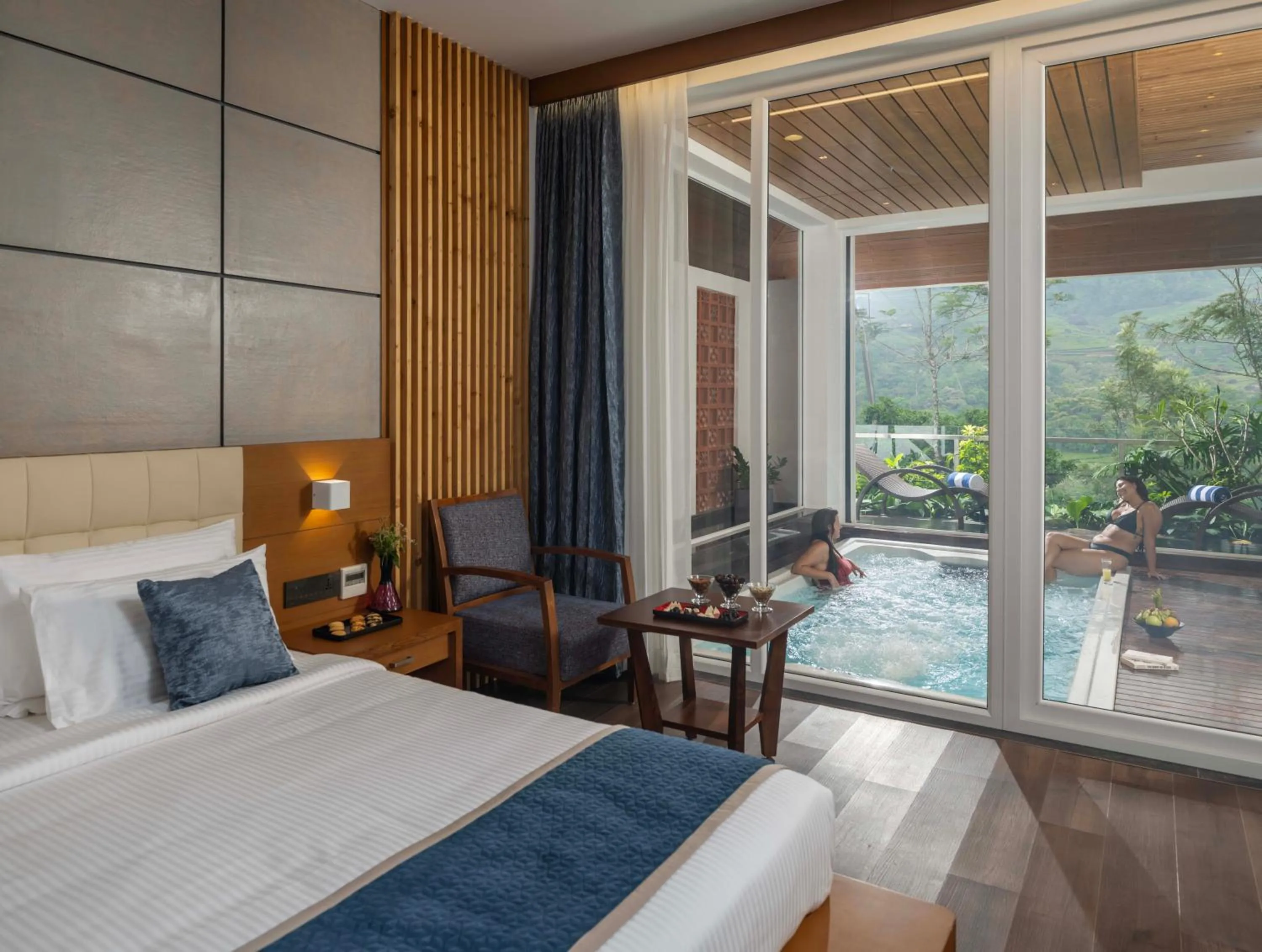 Bedroom, Bed in The Grand Cliff Resort Munnar