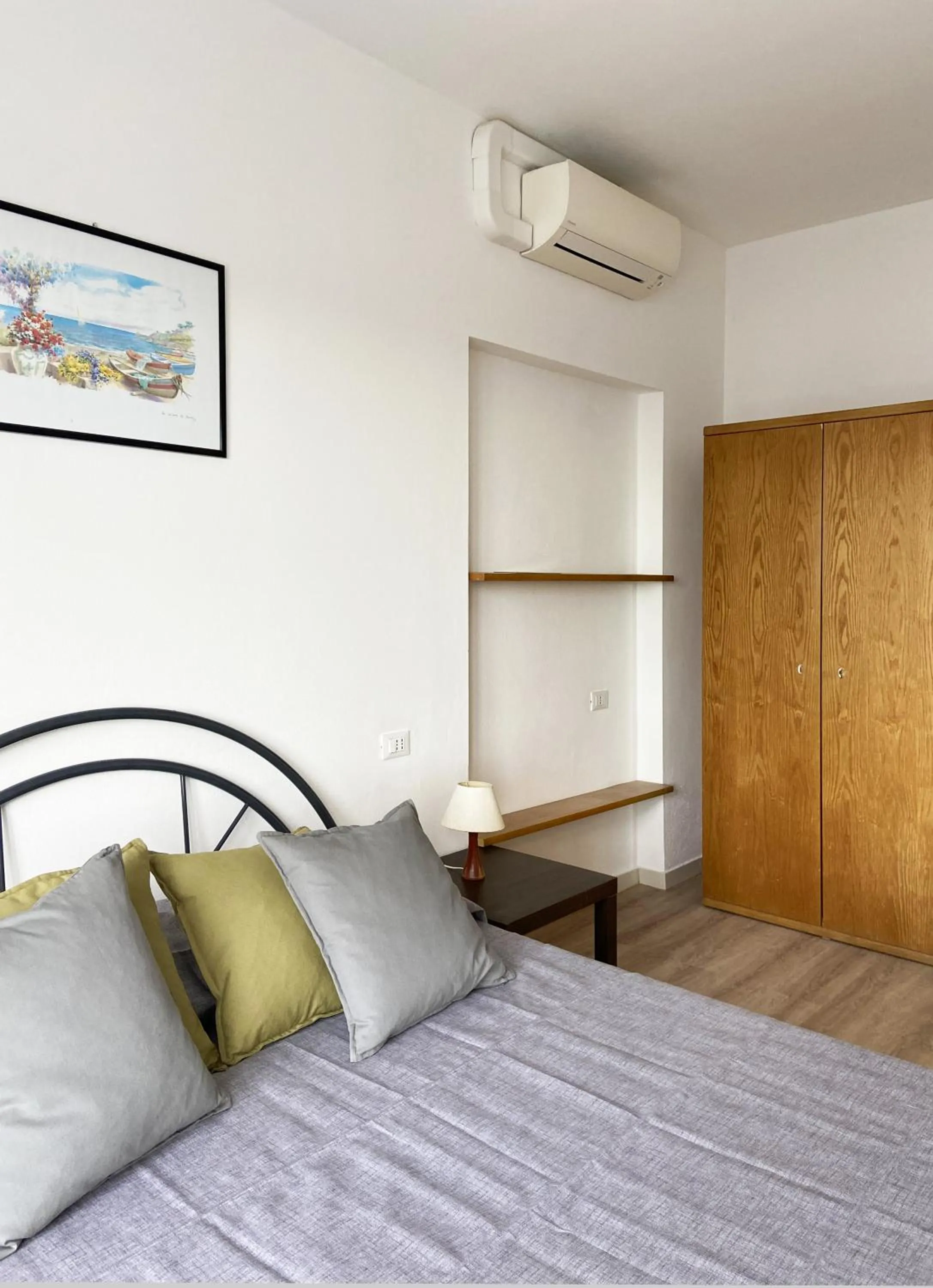 Bed in Residence Intur